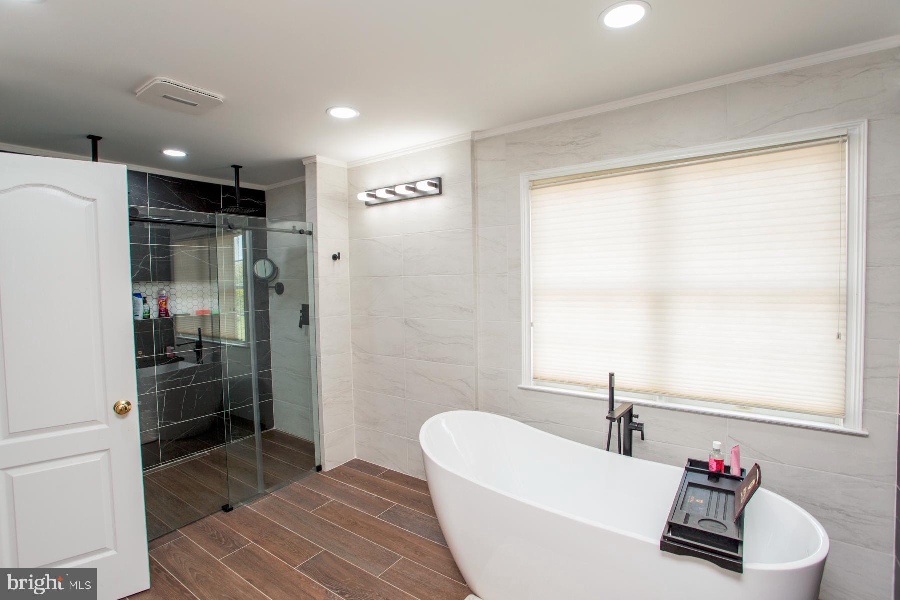 NORTHAMPTON HUNT - Residential