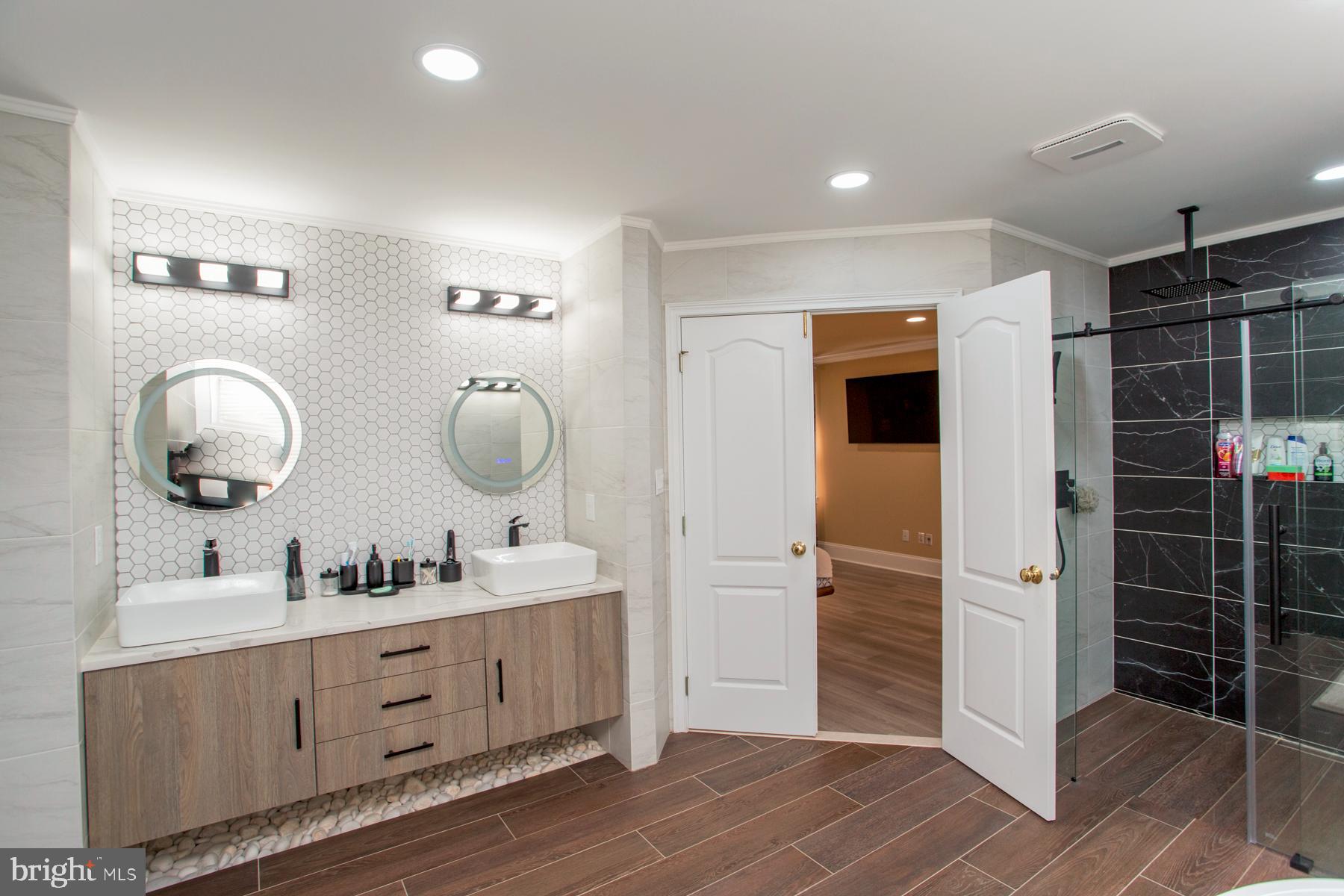 NORTHAMPTON HUNT - Residential