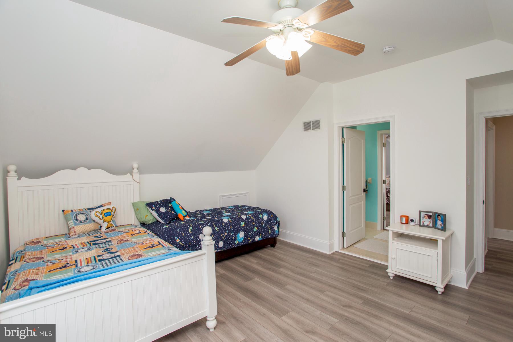 NORTHAMPTON HUNT - Residential