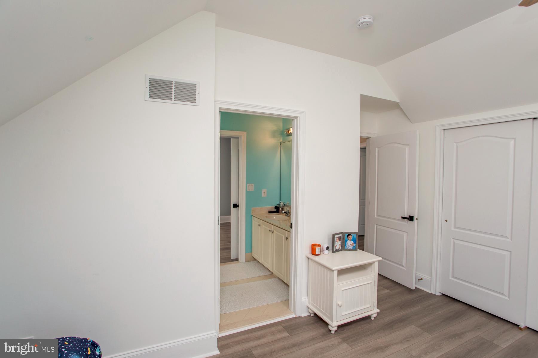 NORTHAMPTON HUNT - Residential