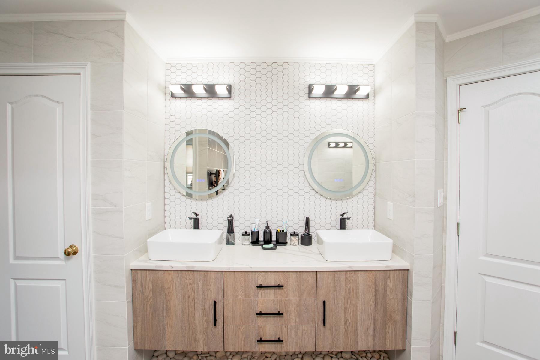 NORTHAMPTON HUNT - Residential