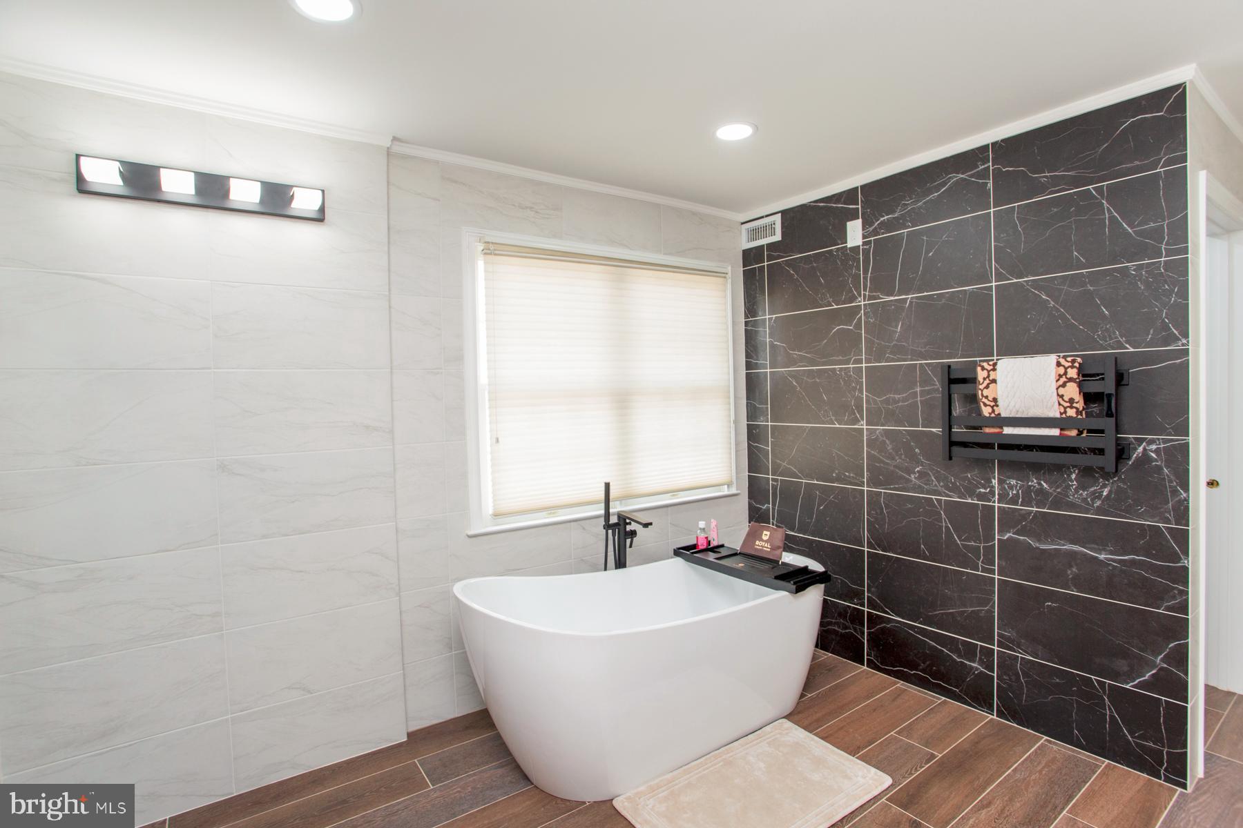 NORTHAMPTON HUNT - Residential