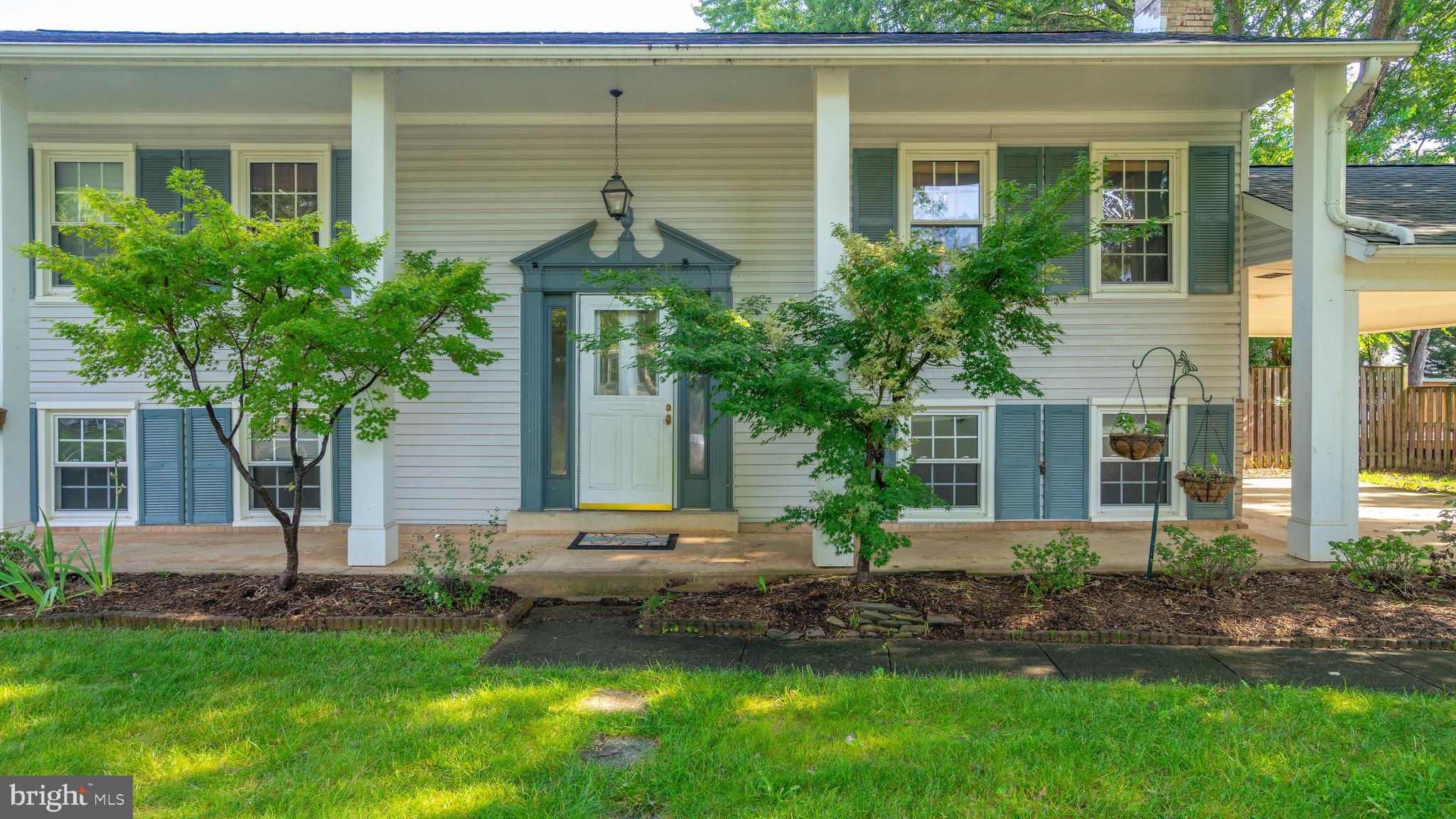 CHALET WOODS - Residential Lease