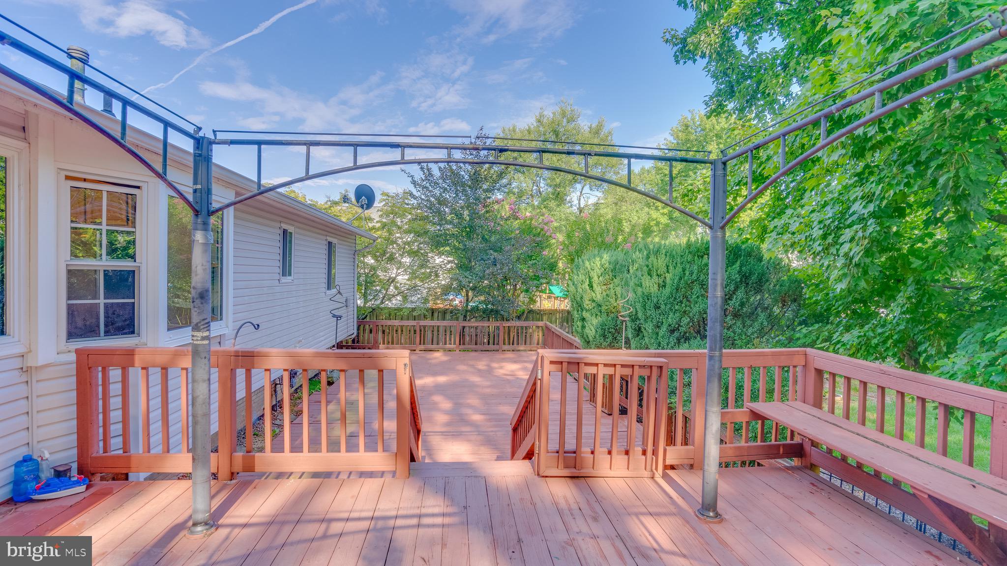 CHALET WOODS - Residential Lease