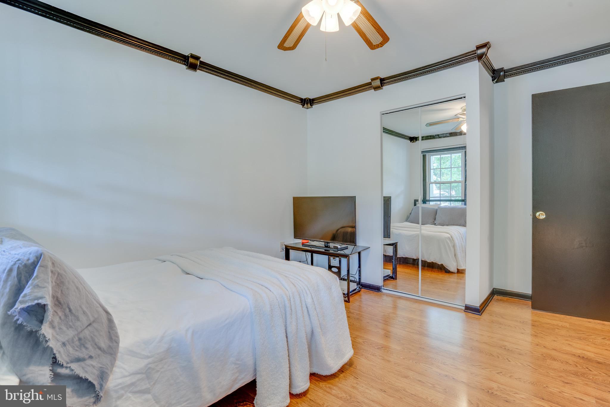 CHALET WOODS - Residential Lease