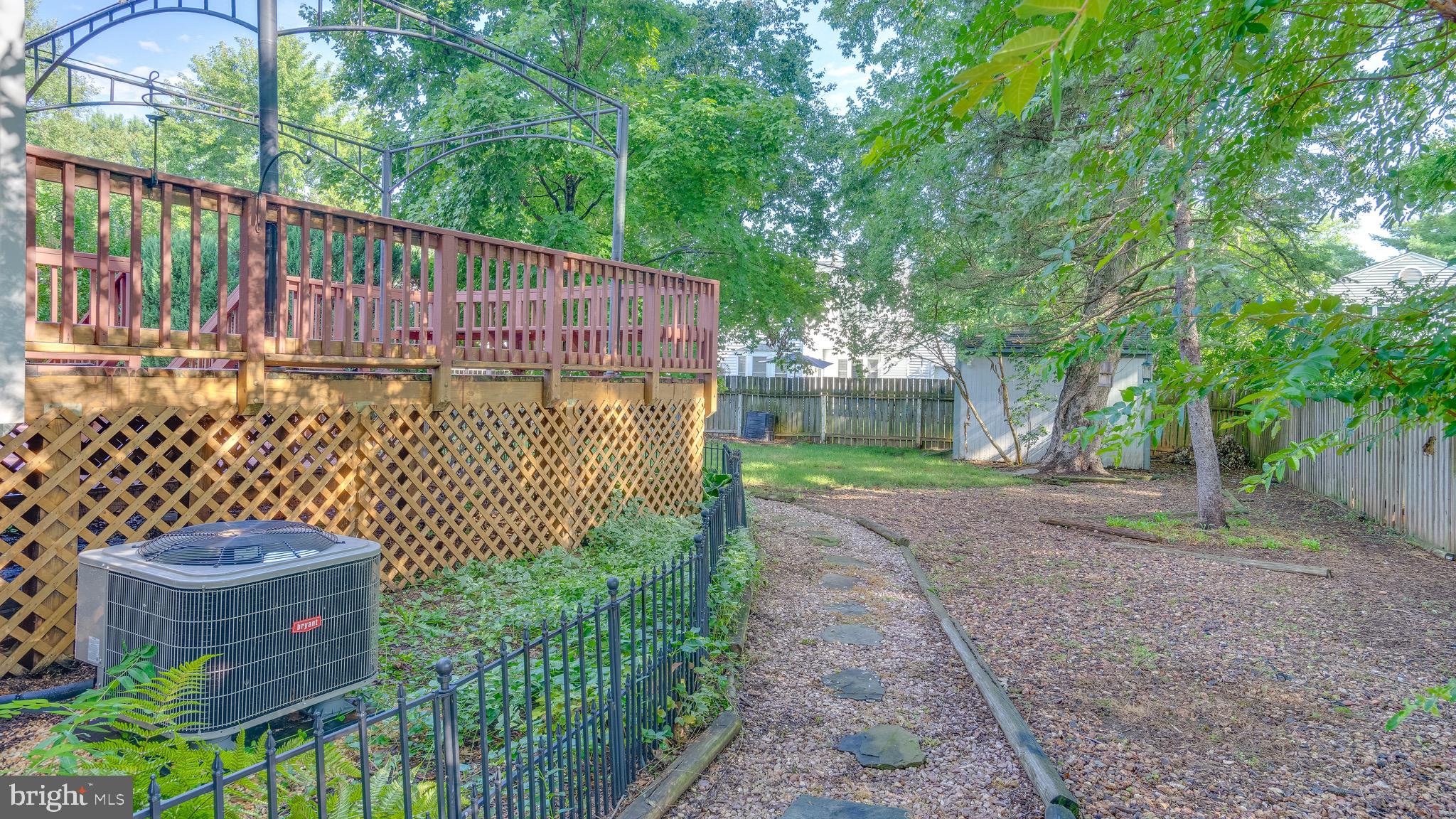 CHALET WOODS - Residential Lease