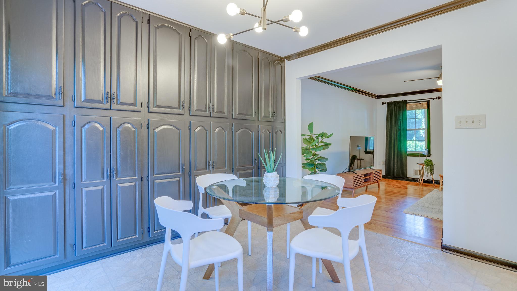 CHALET WOODS - Residential Lease