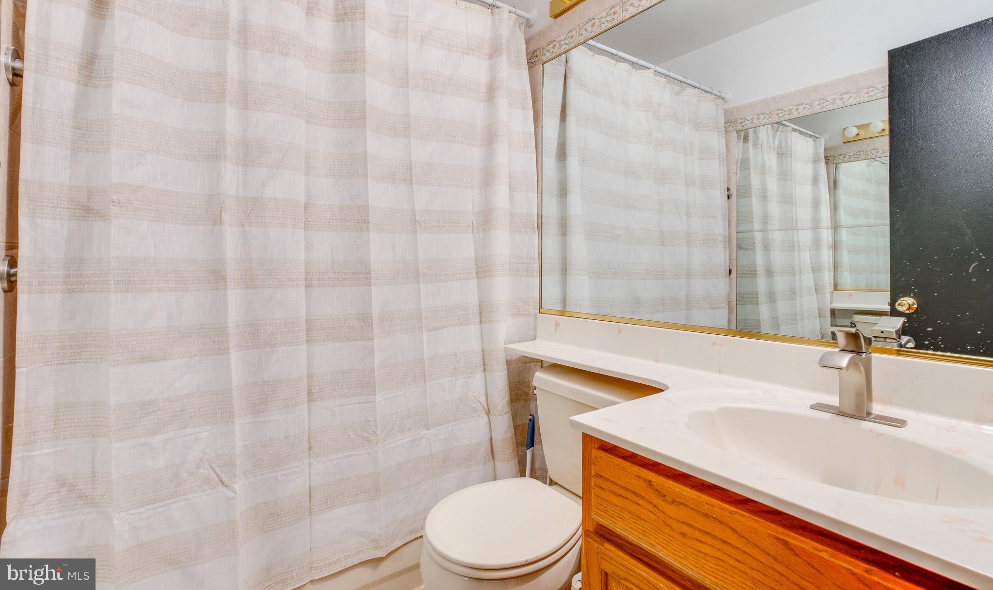 CHALET WOODS - Residential Lease