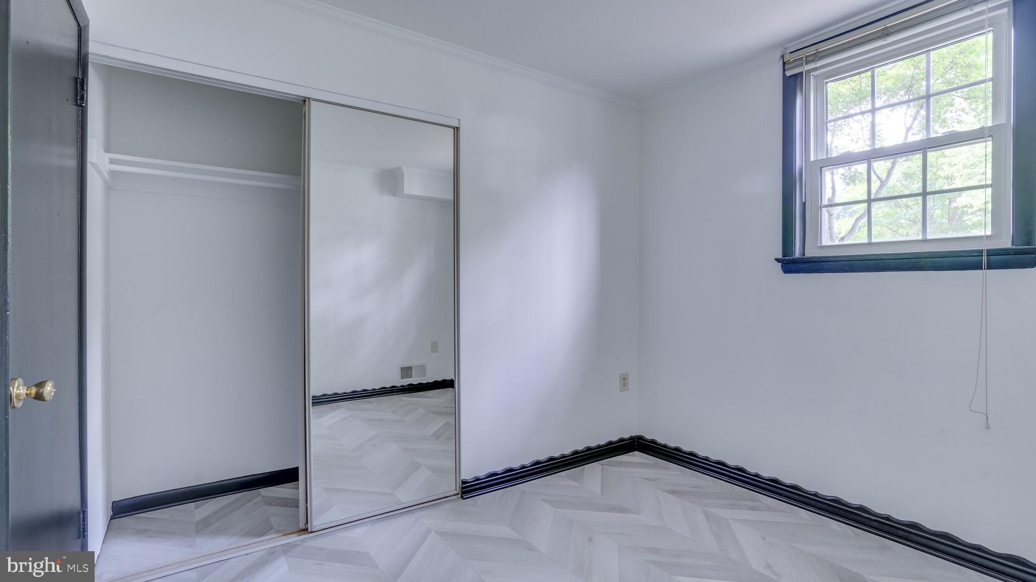 CHALET WOODS - Residential Lease