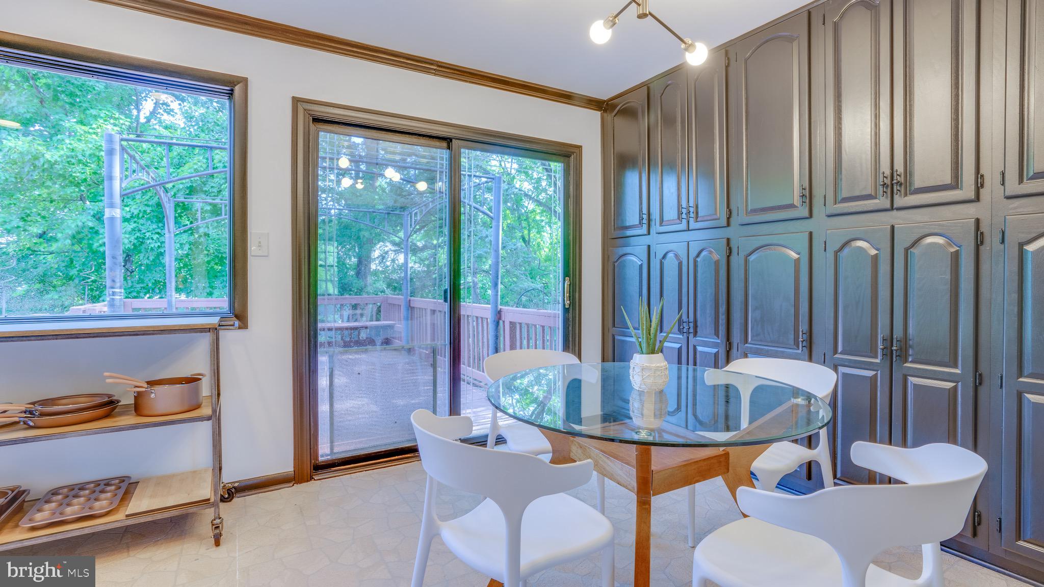 CHALET WOODS - Residential Lease