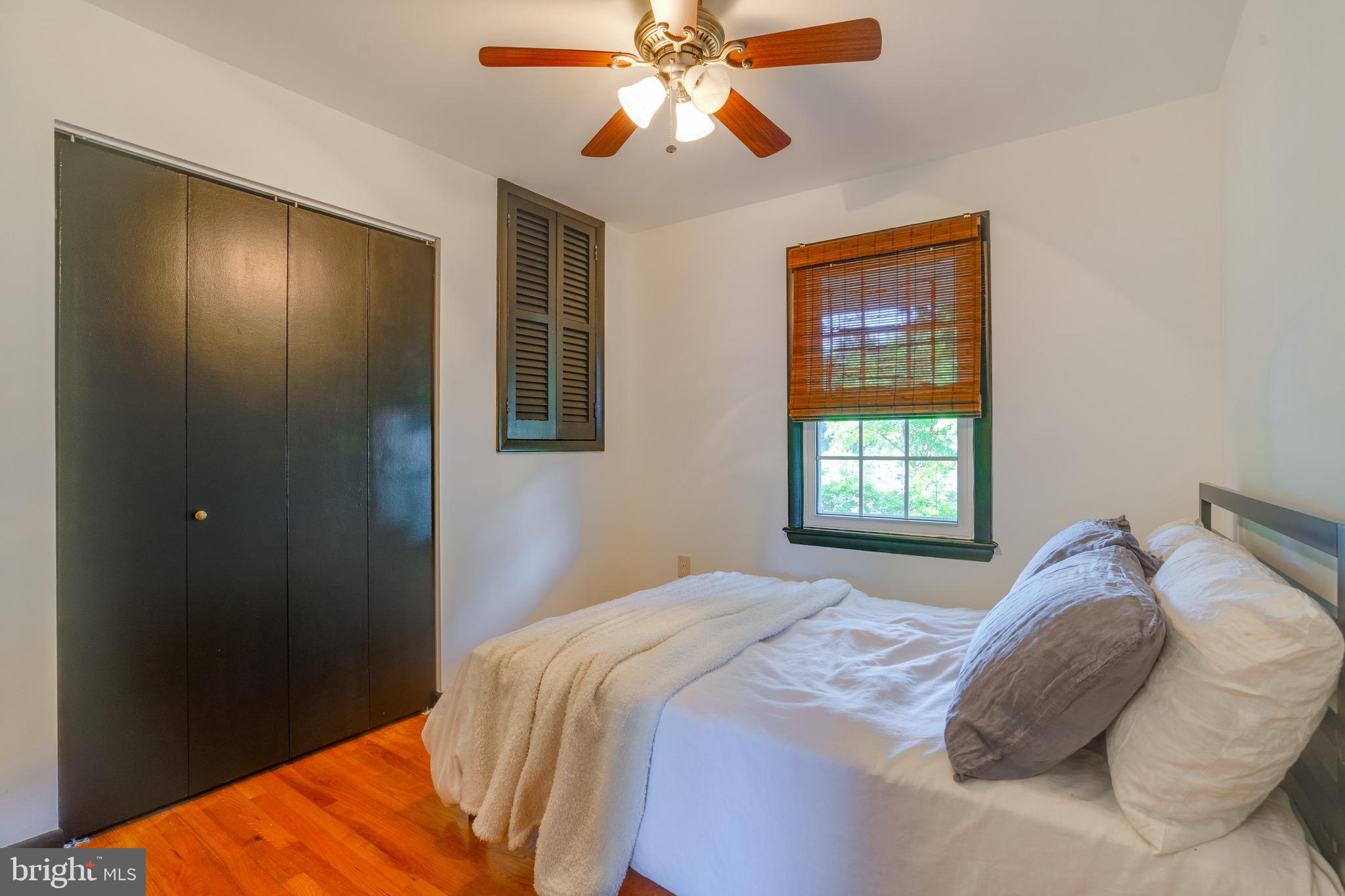 CHALET WOODS - Residential Lease