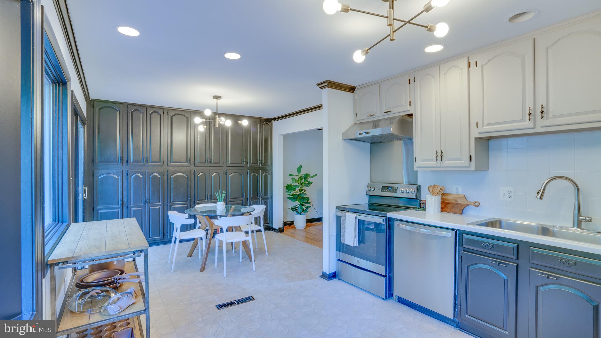 CHALET WOODS - Residential Lease