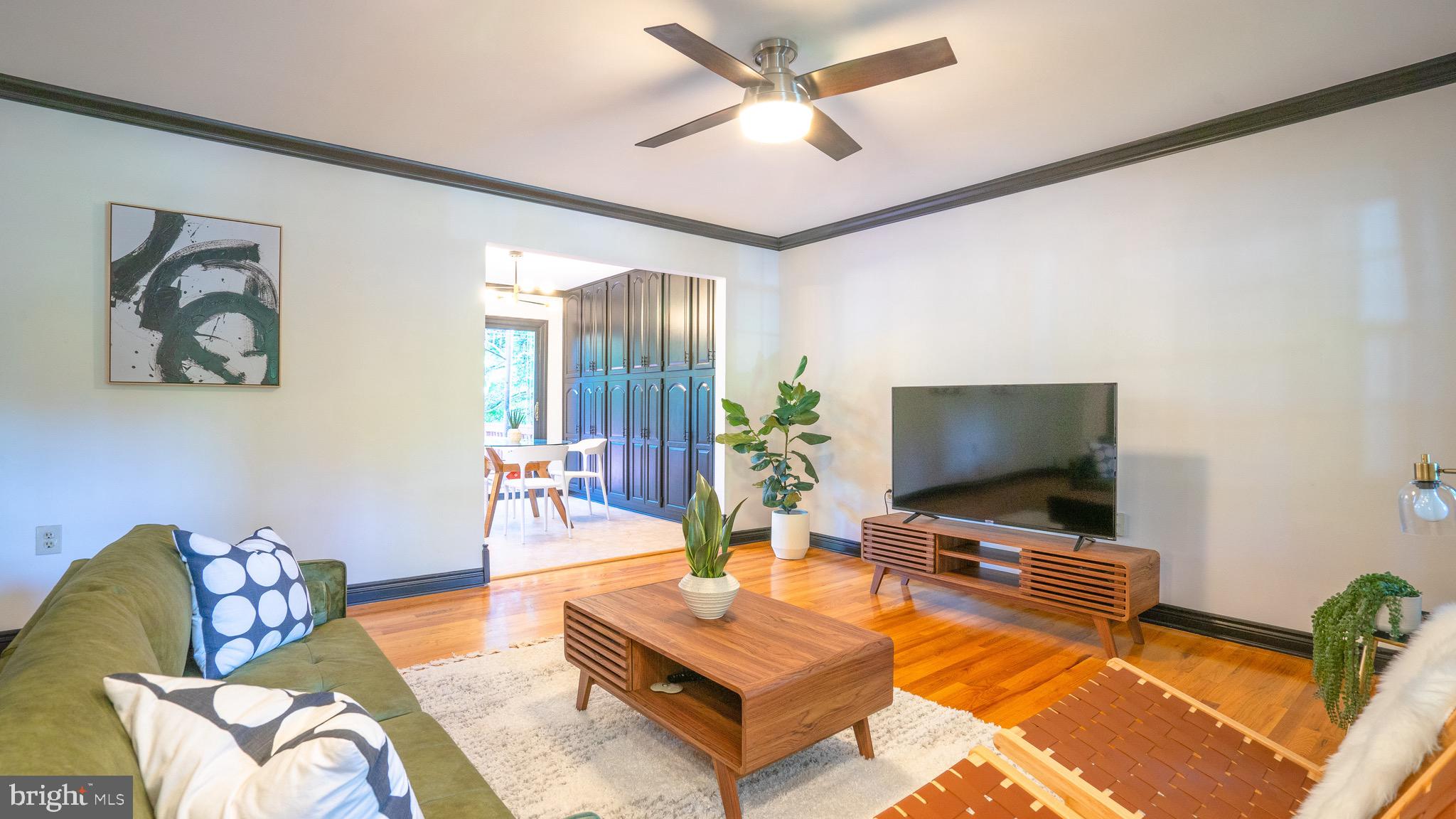 CHALET WOODS - Residential Lease