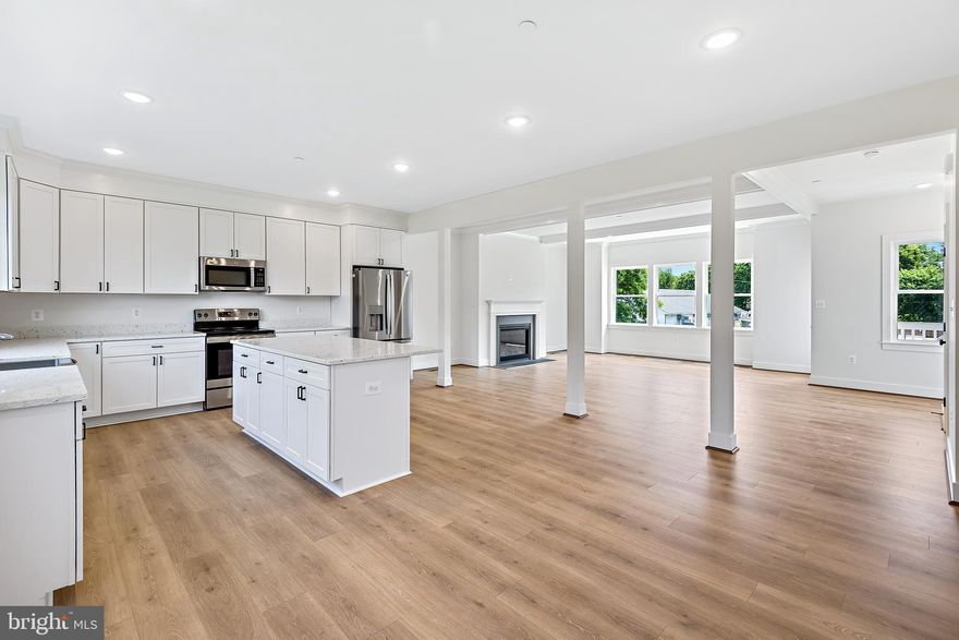 Beautiful New Construction complete and ready for you to move in. 4 bedrooms, 3 full baths, 2600 sqft home. 3 levels of luxury living.  Main level has 1 bedroom, full bath and 1 Car garage!  2nd level brings you to the Gourmet kitchen with large island, stainless steel appliances, walk in pantry and opens up to the living room with a gas fireplace.  There is a deck on this level off the living room where you can go and enjoy your water views of Rockhold Creek. Continue up to the 3rd level where there is 3 more Bedrooms and 2 full baths!  The Primary bedroom has a large walk in closet and an attached luxurious bath with double sinks. Enjoy living in this quaint waterfront community that is walking distance to many popular restaurants, marinas, and stores!