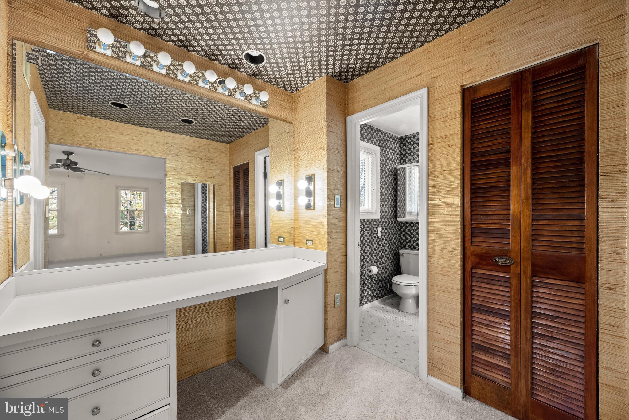 CAMELOT - Residential