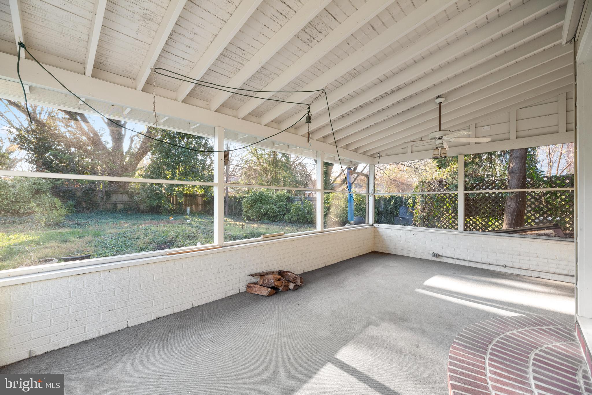 CAMELOT - Residential