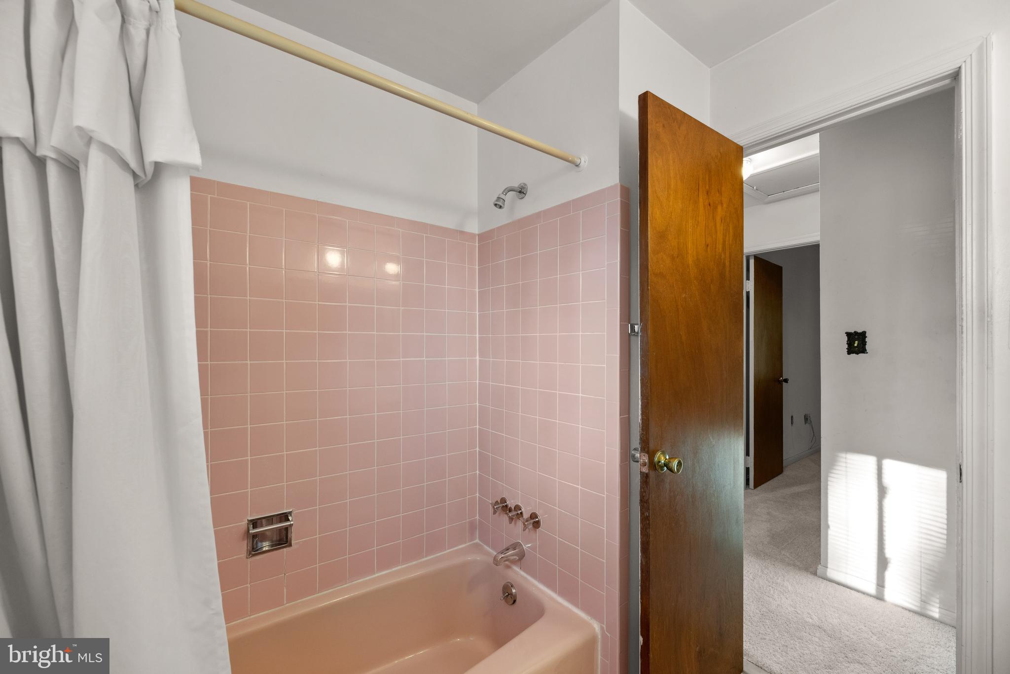 CAMELOT - Residential