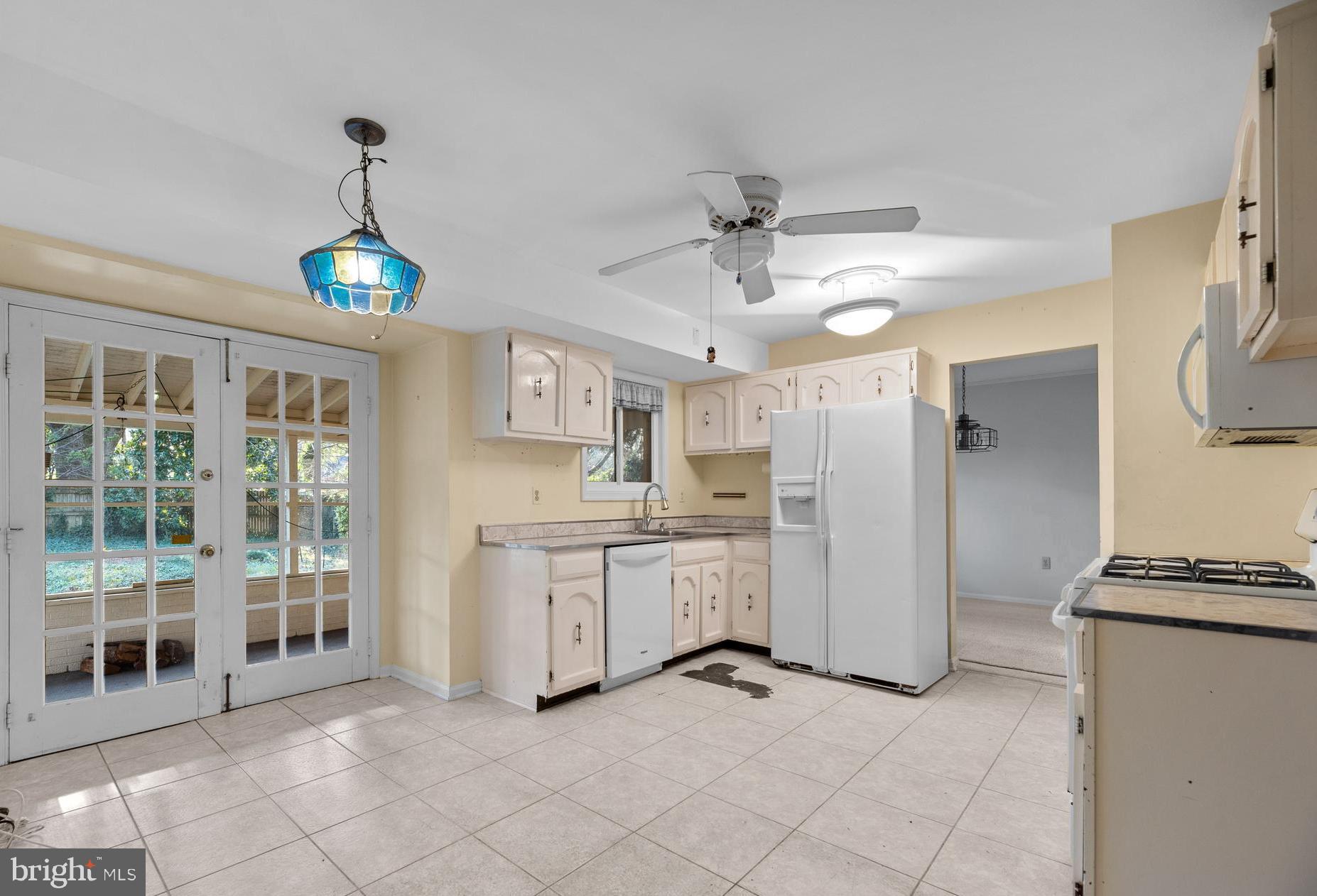 CAMELOT - Residential