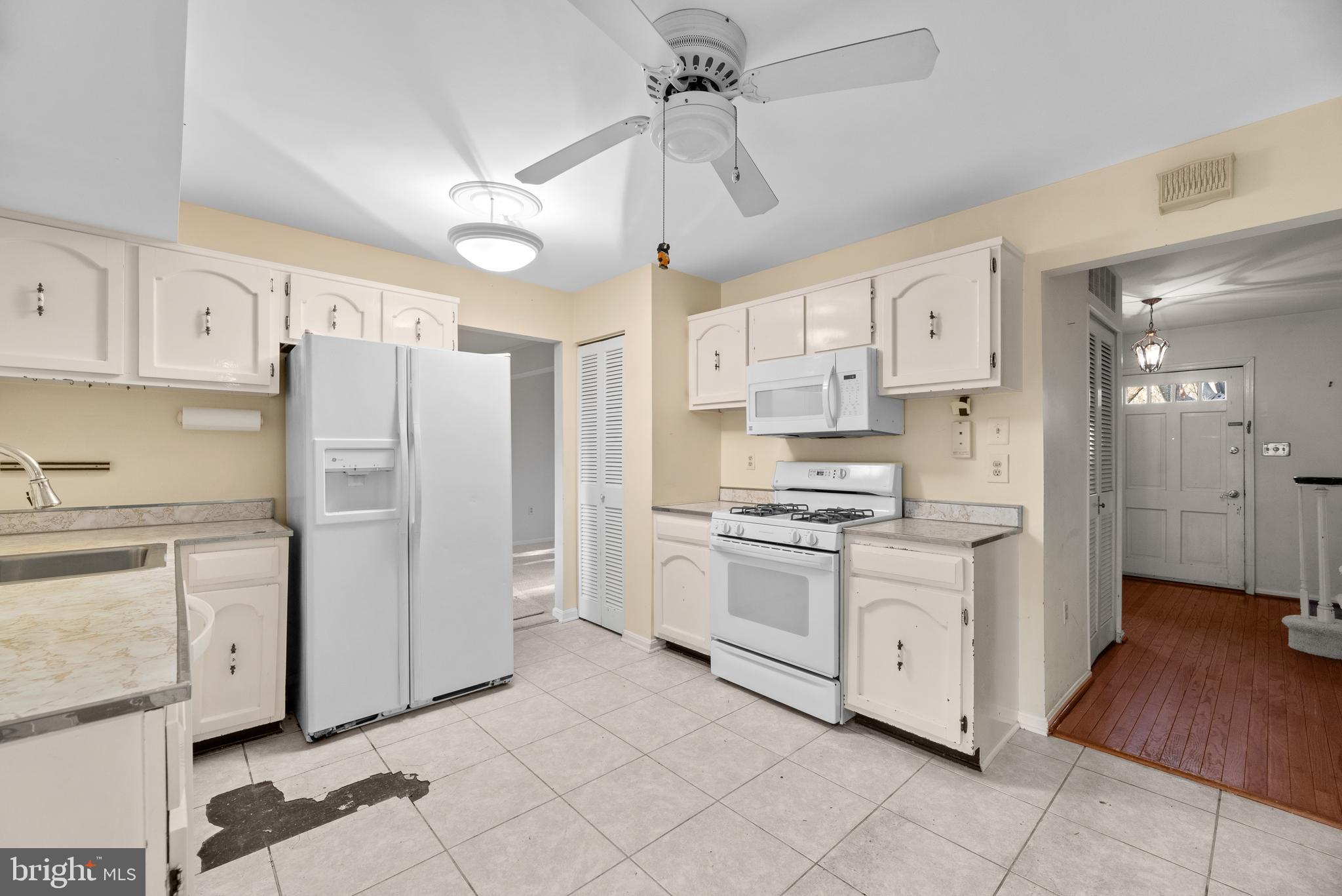 CAMELOT - Residential