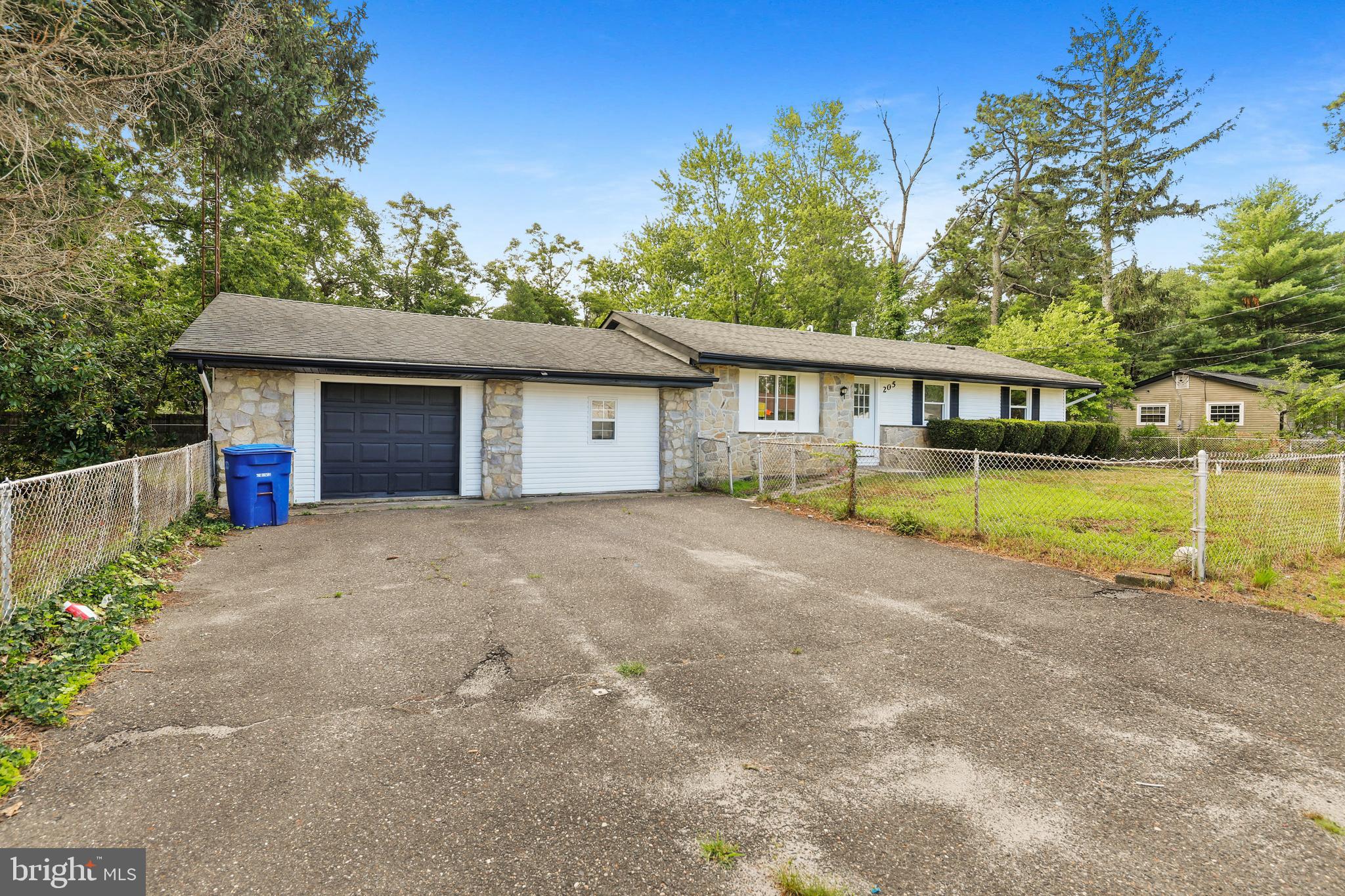 205 ROBIN ROAD