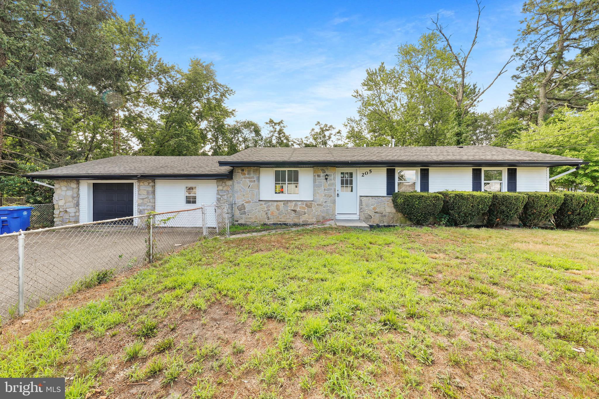 205 ROBIN ROAD