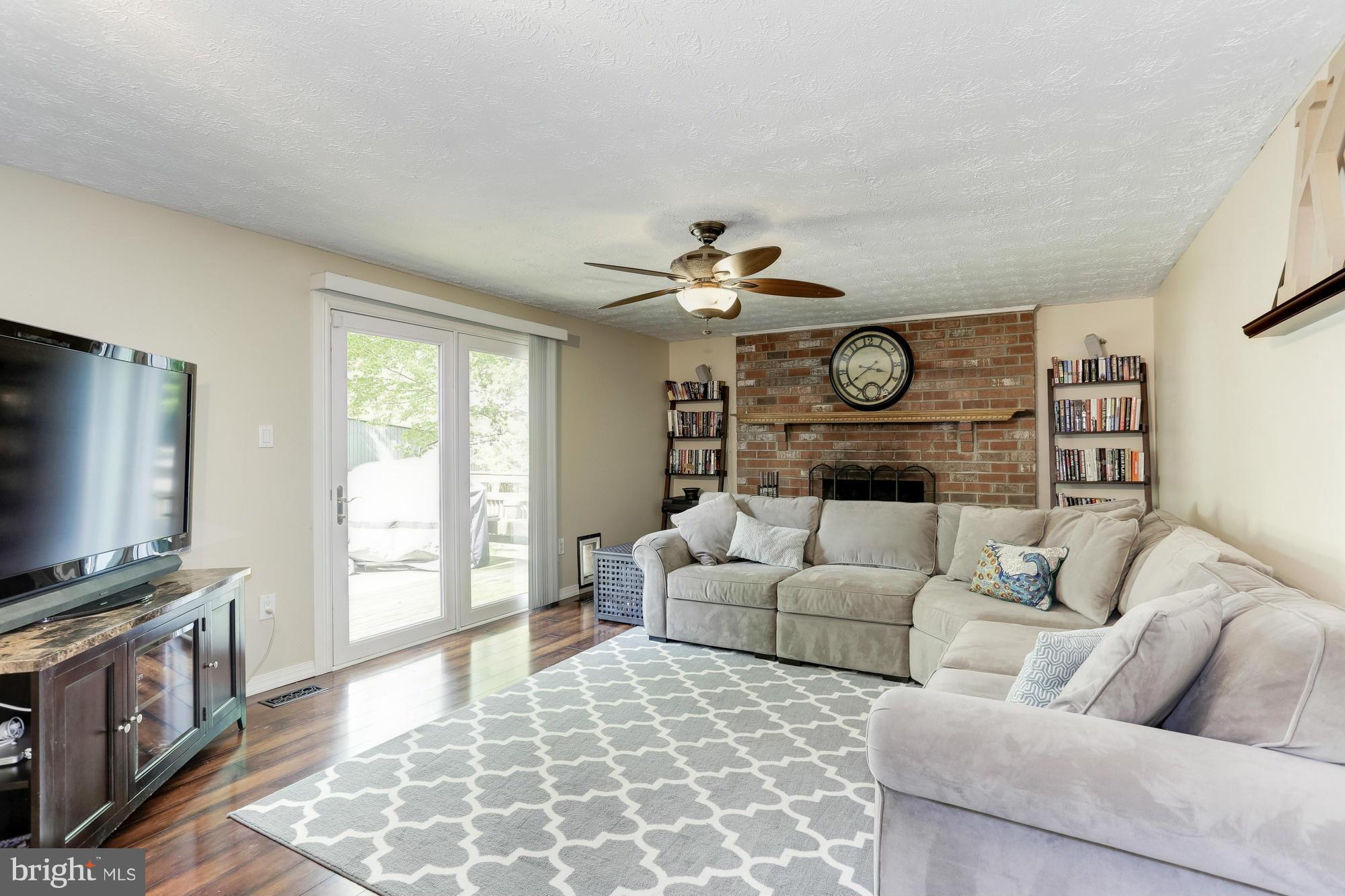 FRANKLIN SQUARE - Residential