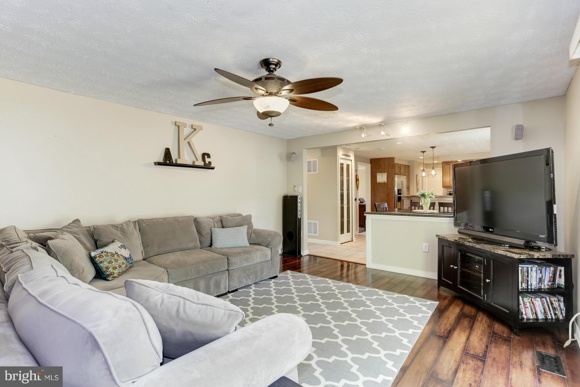 FRANKLIN SQUARE - Residential