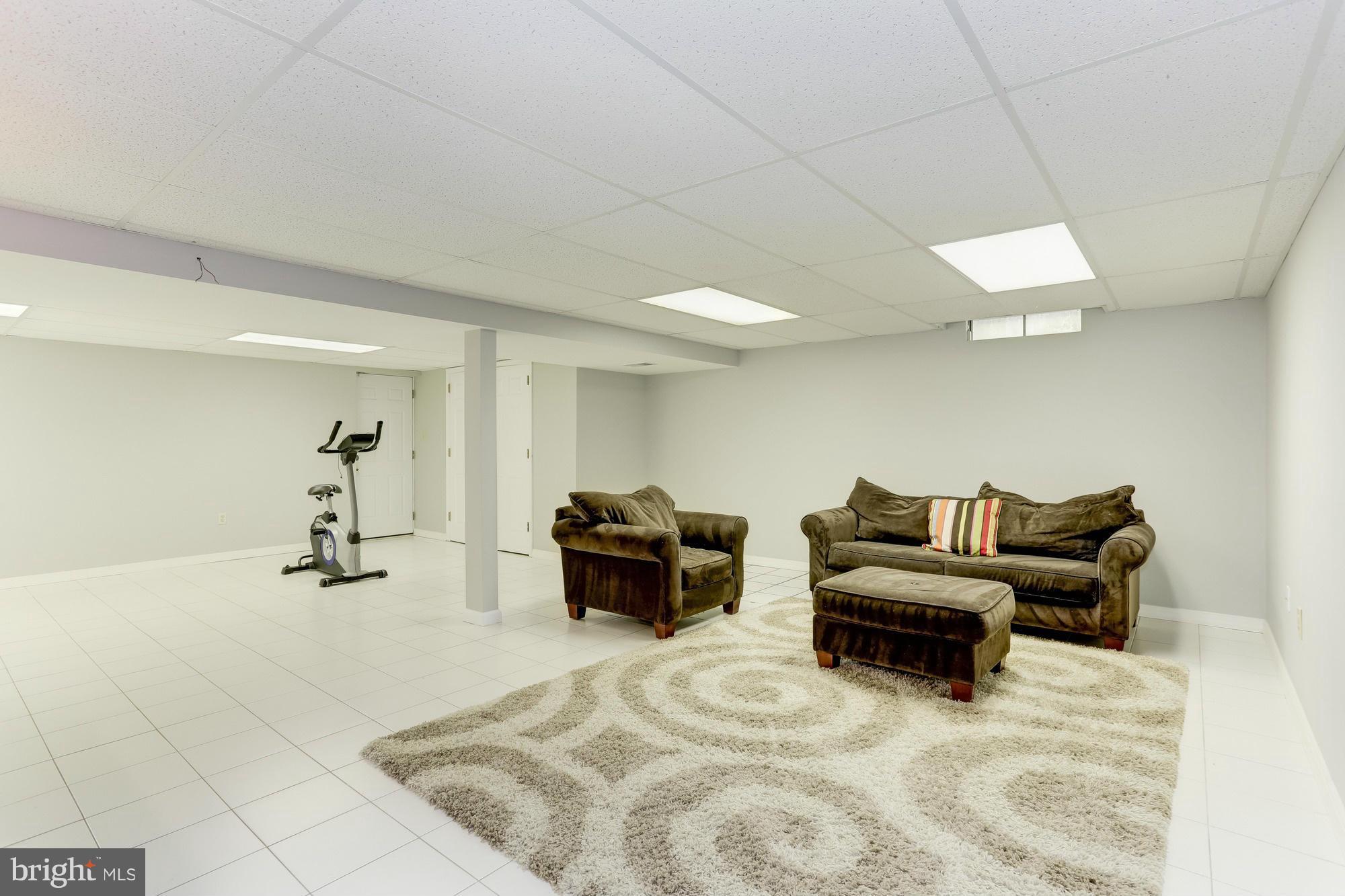 FRANKLIN SQUARE - Residential