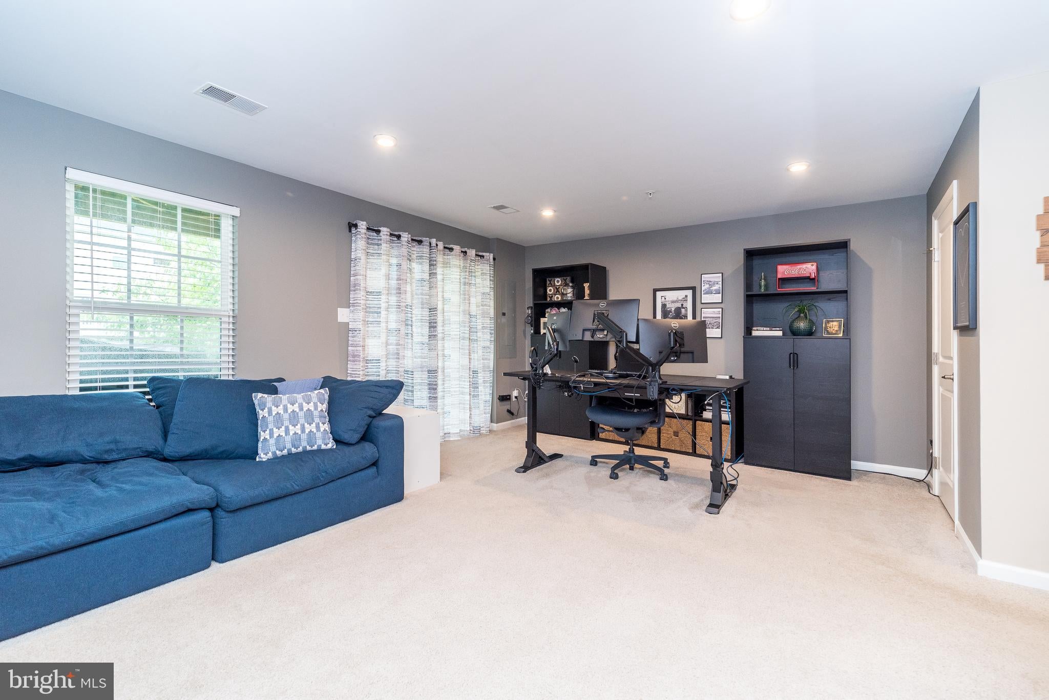 327 PIN OAK LANE