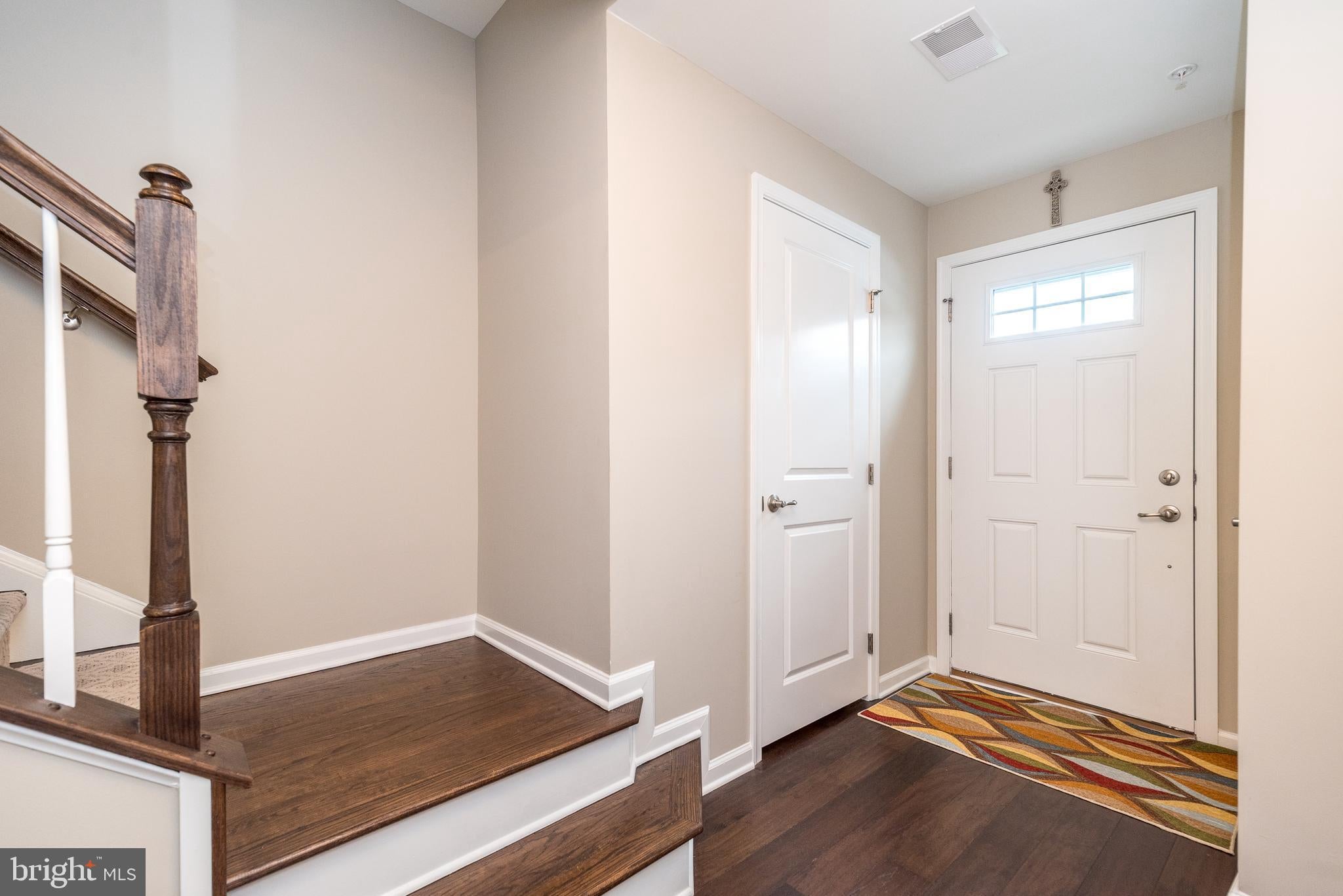 327 PIN OAK LANE