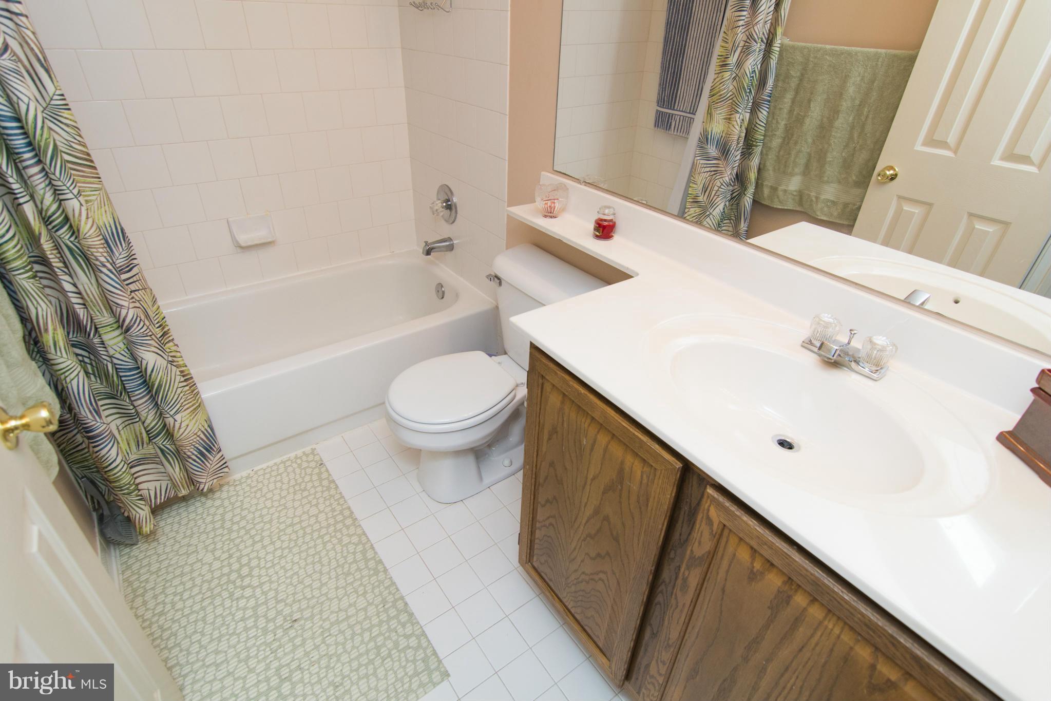 STONEY BEACH - Residential