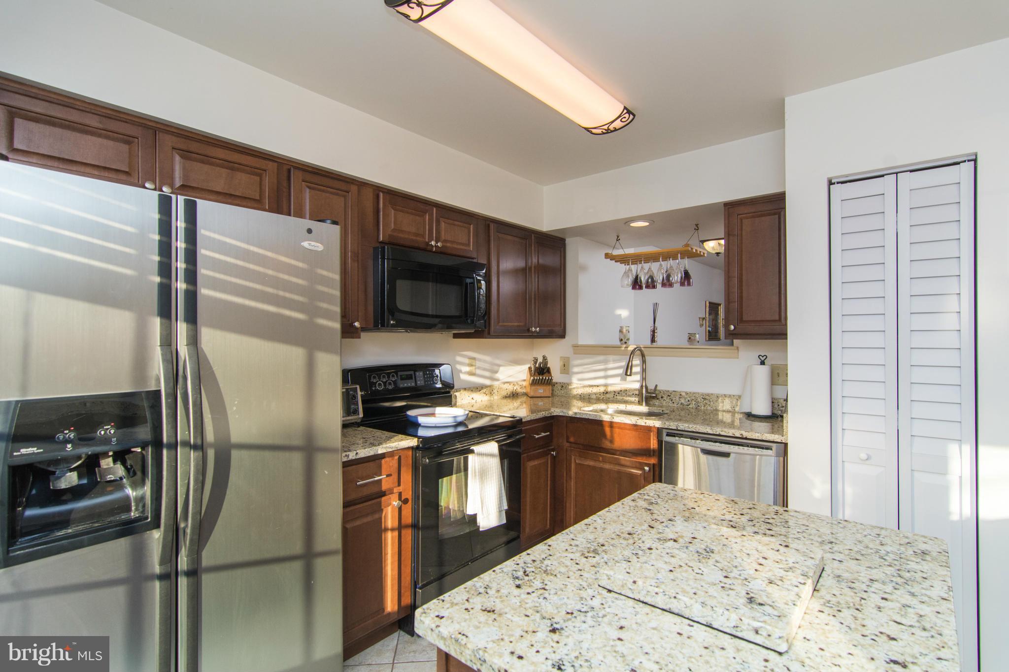 STONEY BEACH - Residential