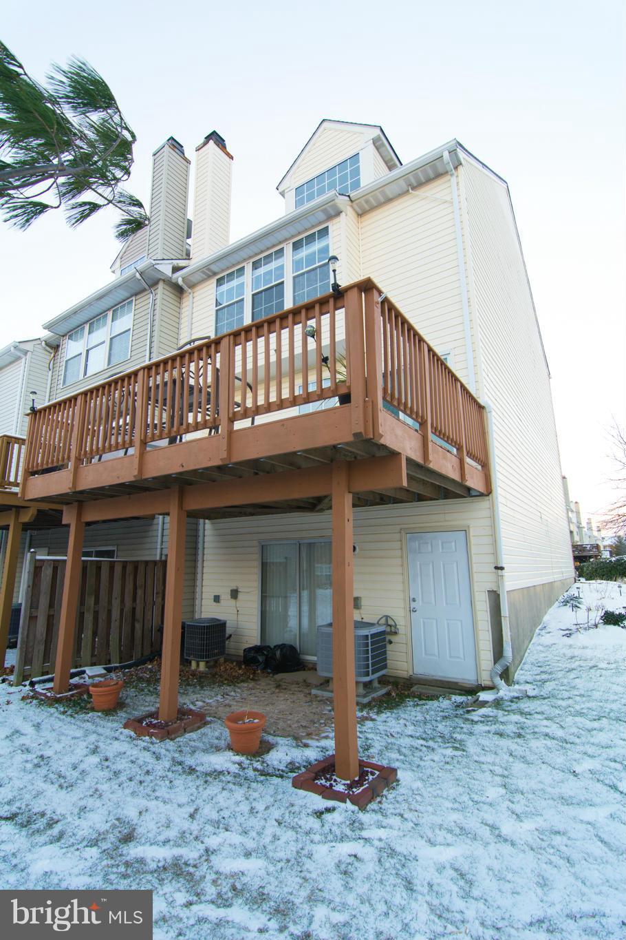 STONEY BEACH - Residential