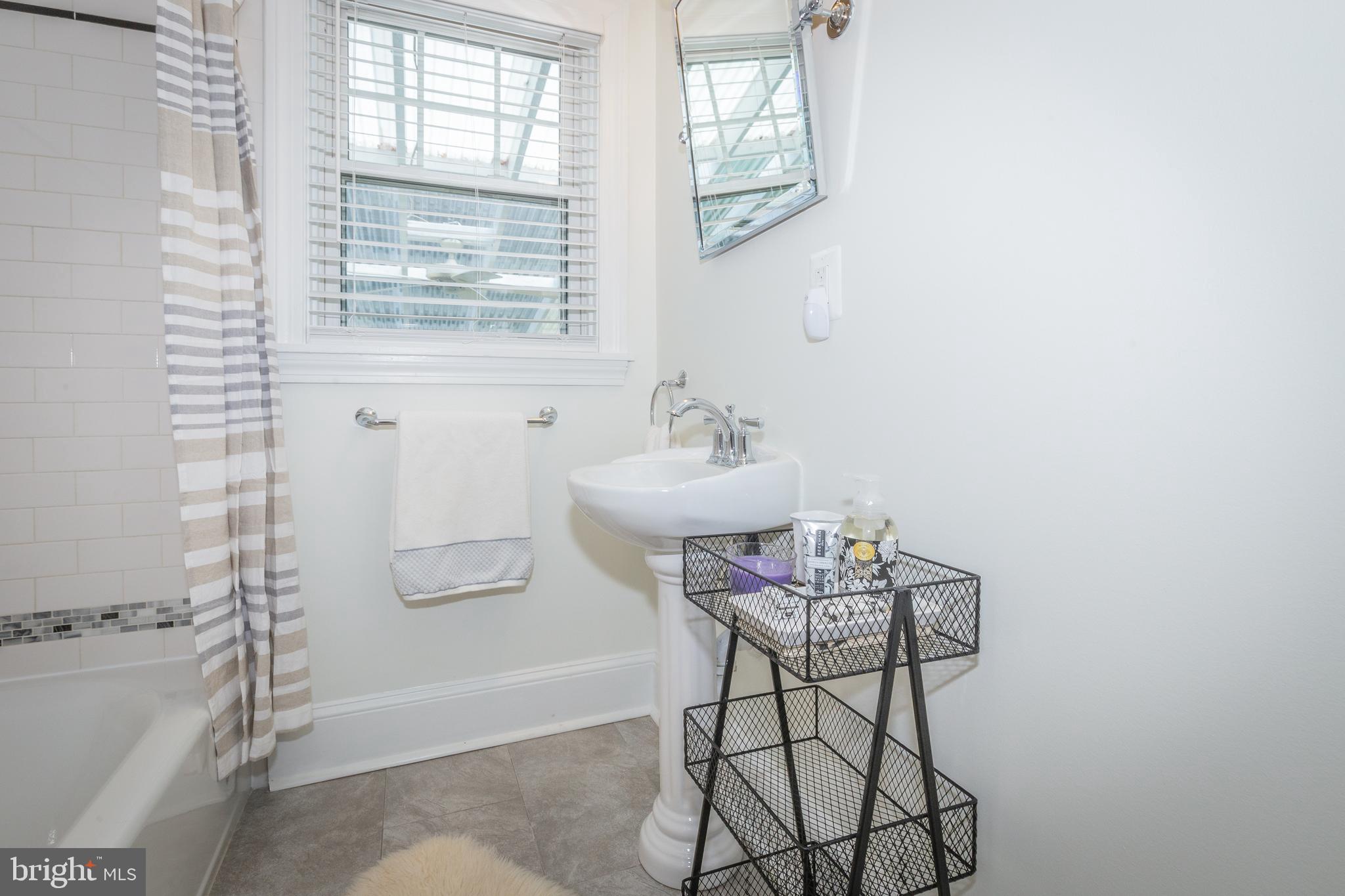 EASTPORT - Residential