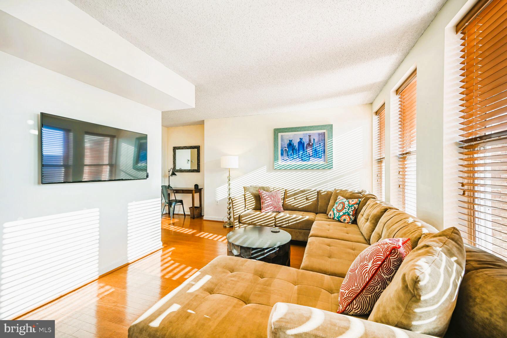 601 PENNSYLVANIA AVENUE NW 1110