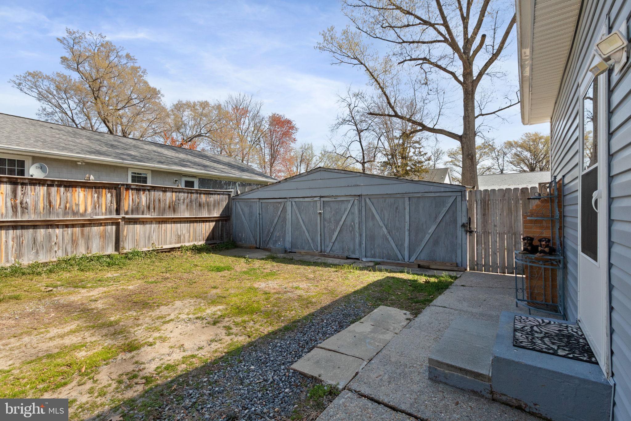 COLONIAL BEACH - Residential