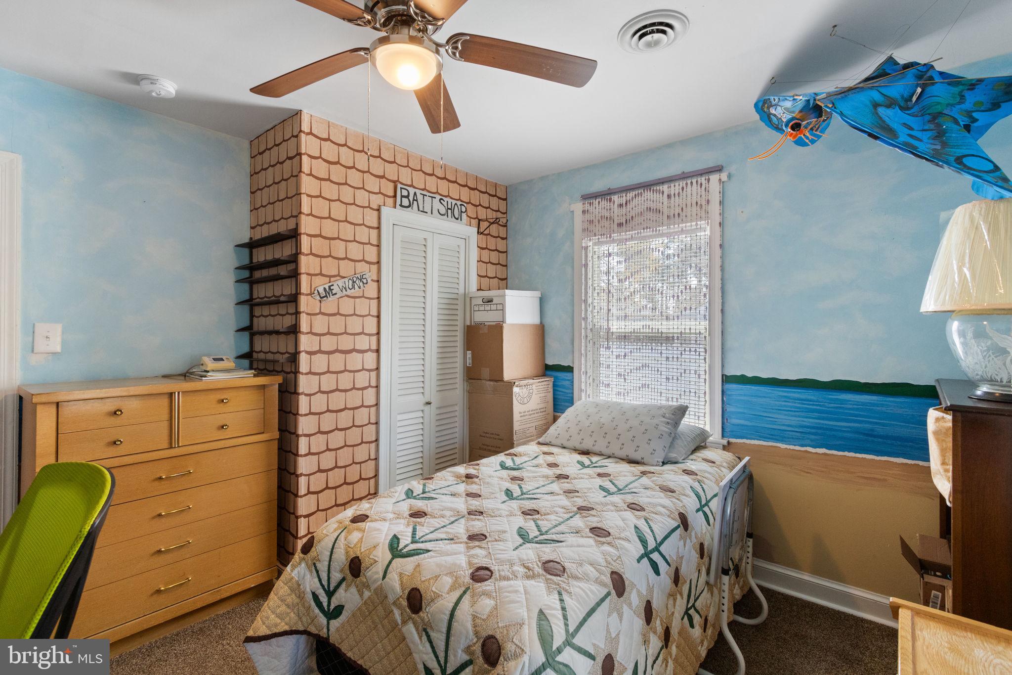 COLONIAL BEACH - Residential