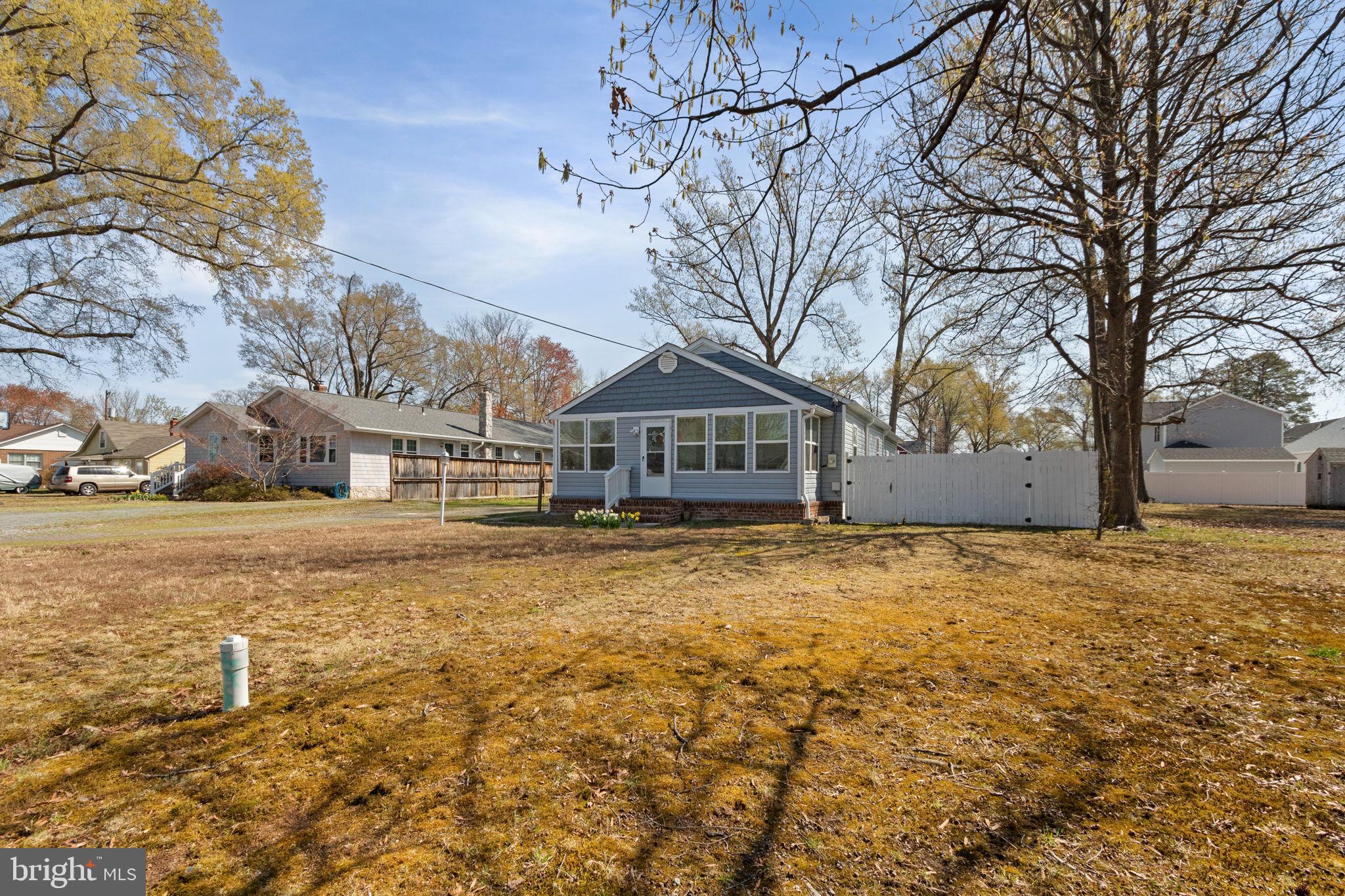 1216 MARSHALL AVENUE