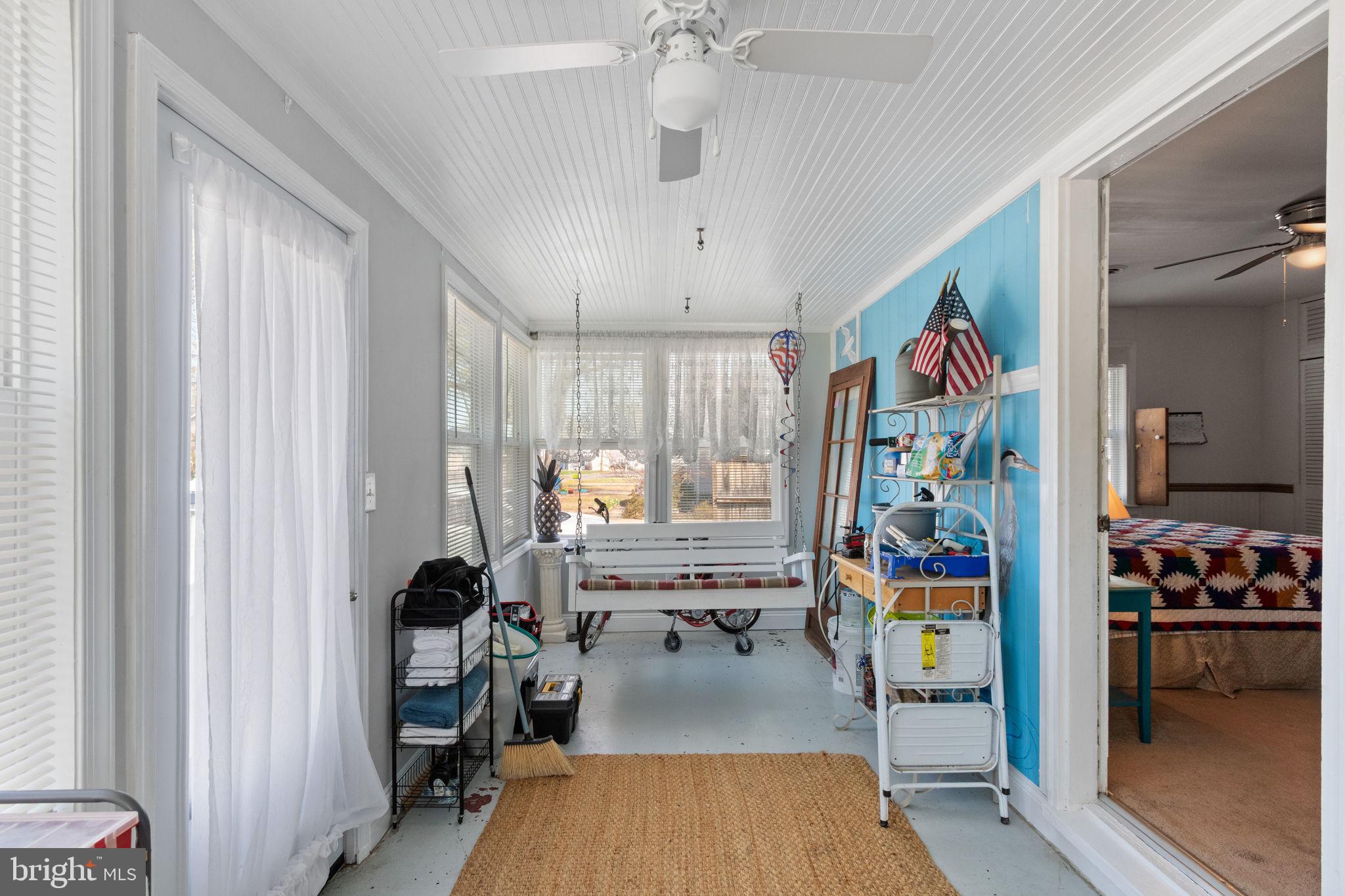 COLONIAL BEACH - Residential