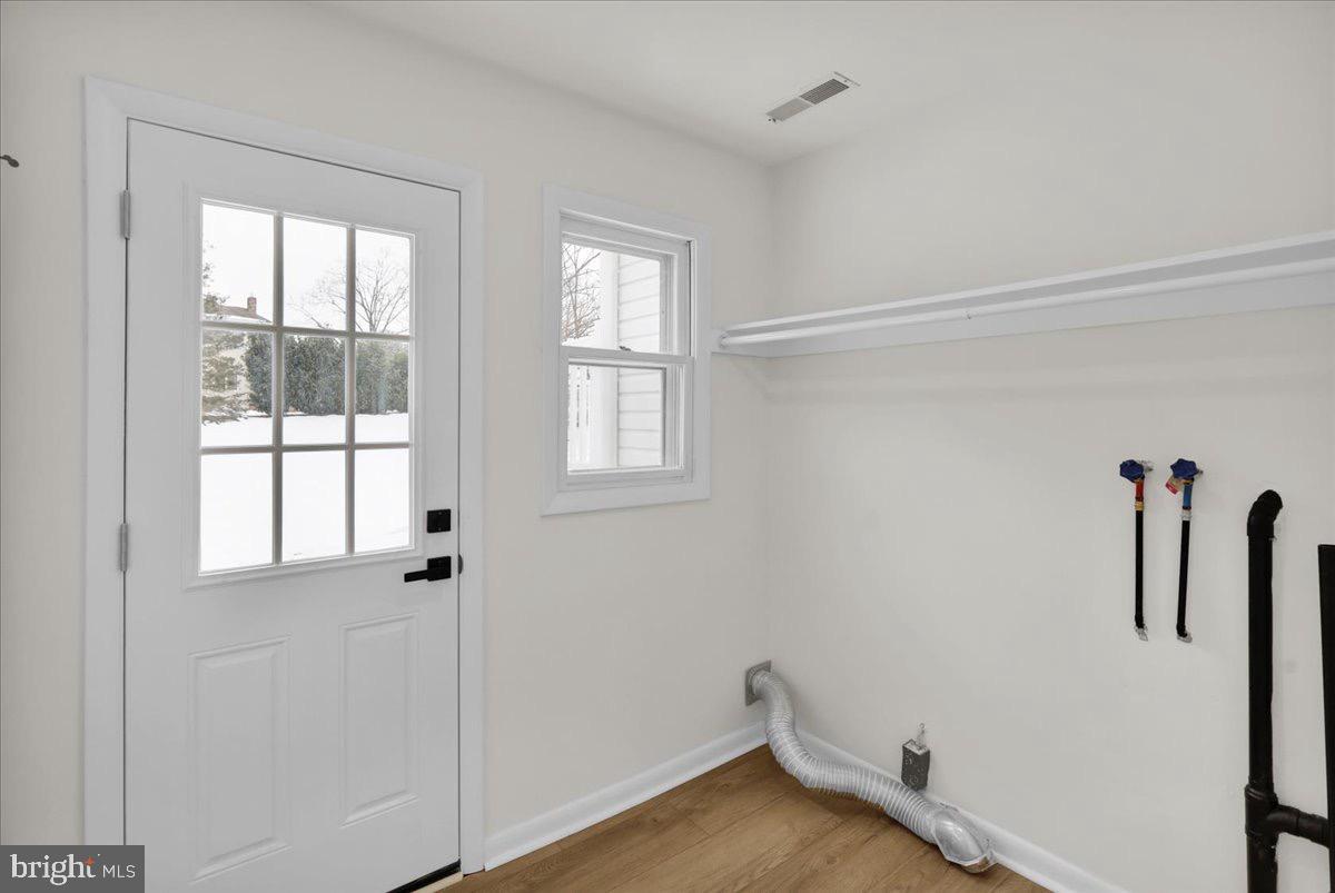 WELLINGTON DOWNES - Residential