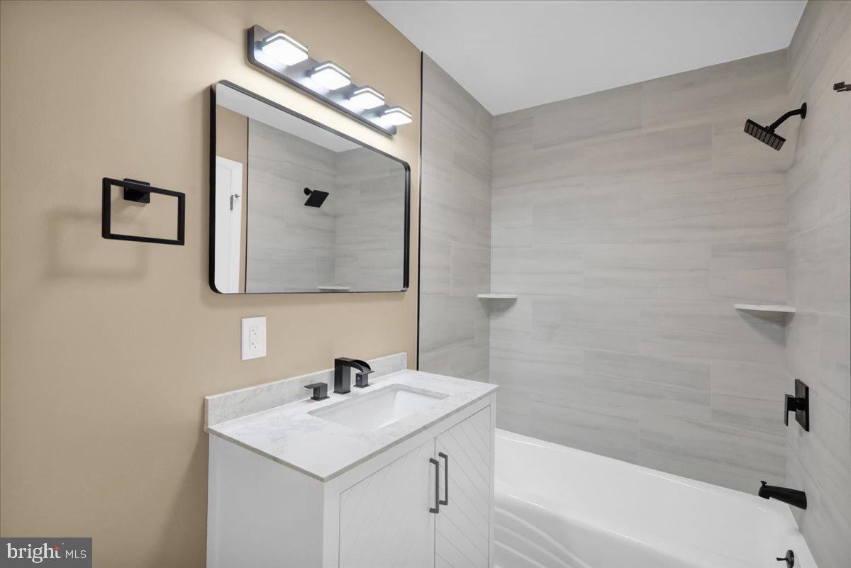 WELLINGTON DOWNES - Residential