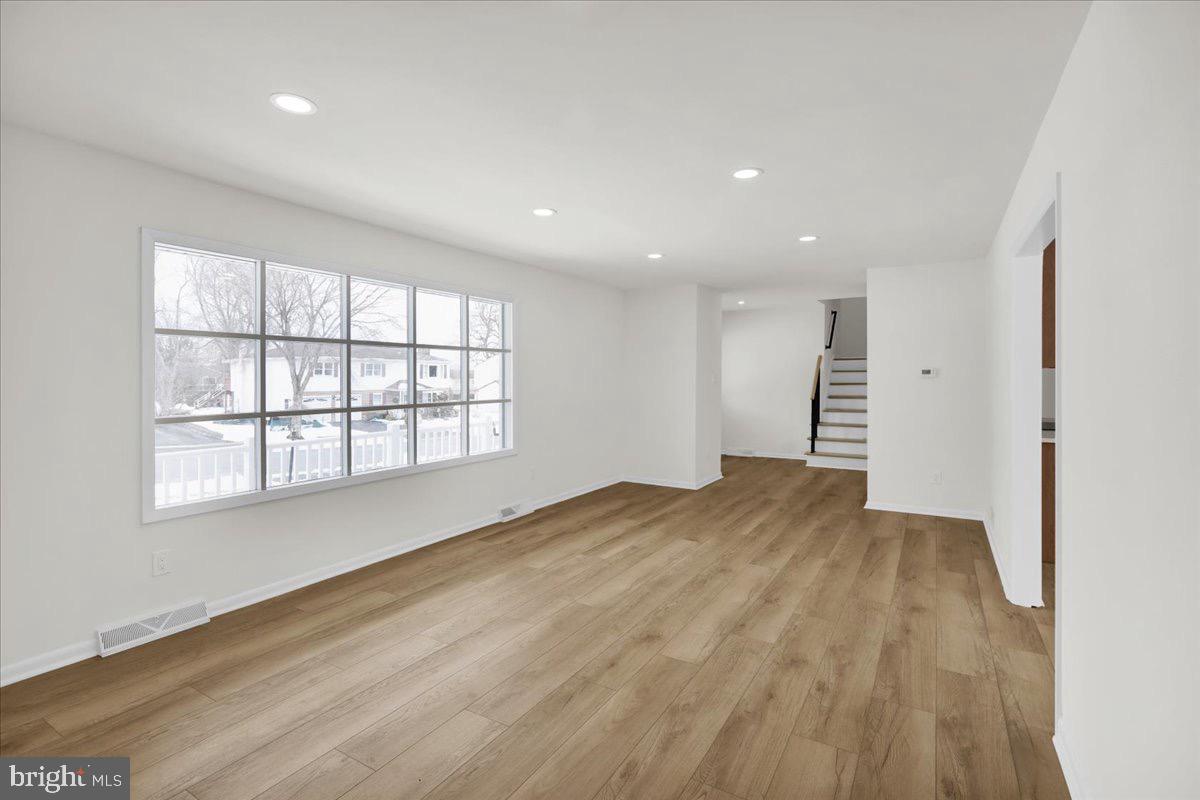 WELLINGTON DOWNES - Residential