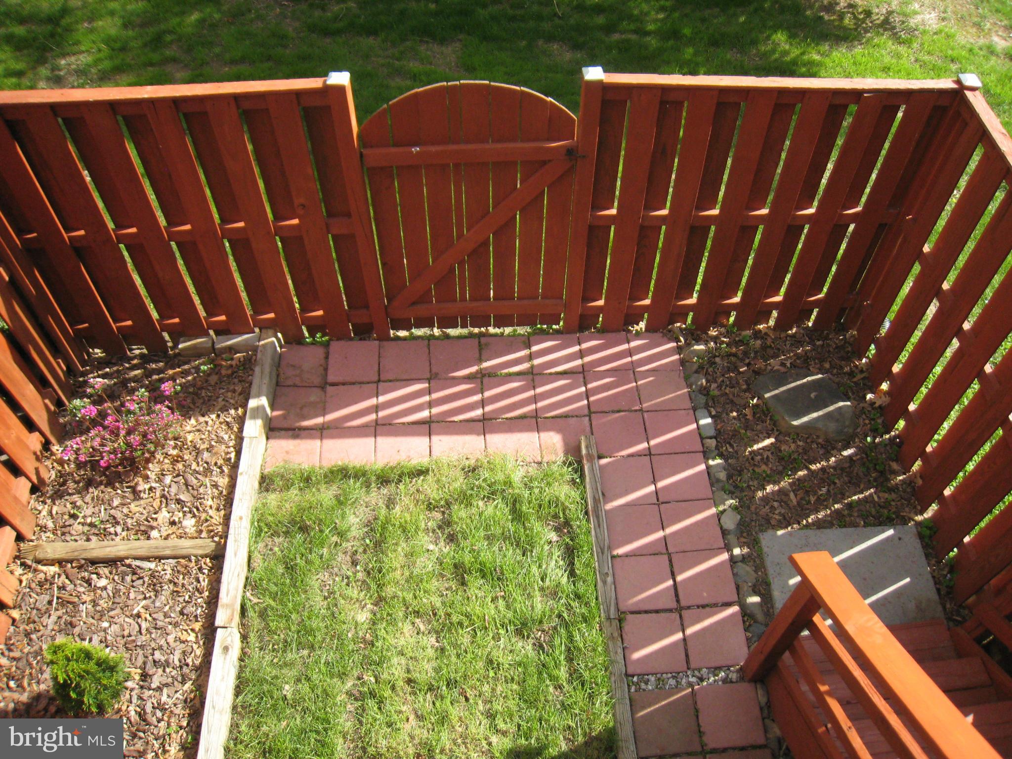 GREEN TRAILS - Residential Lease