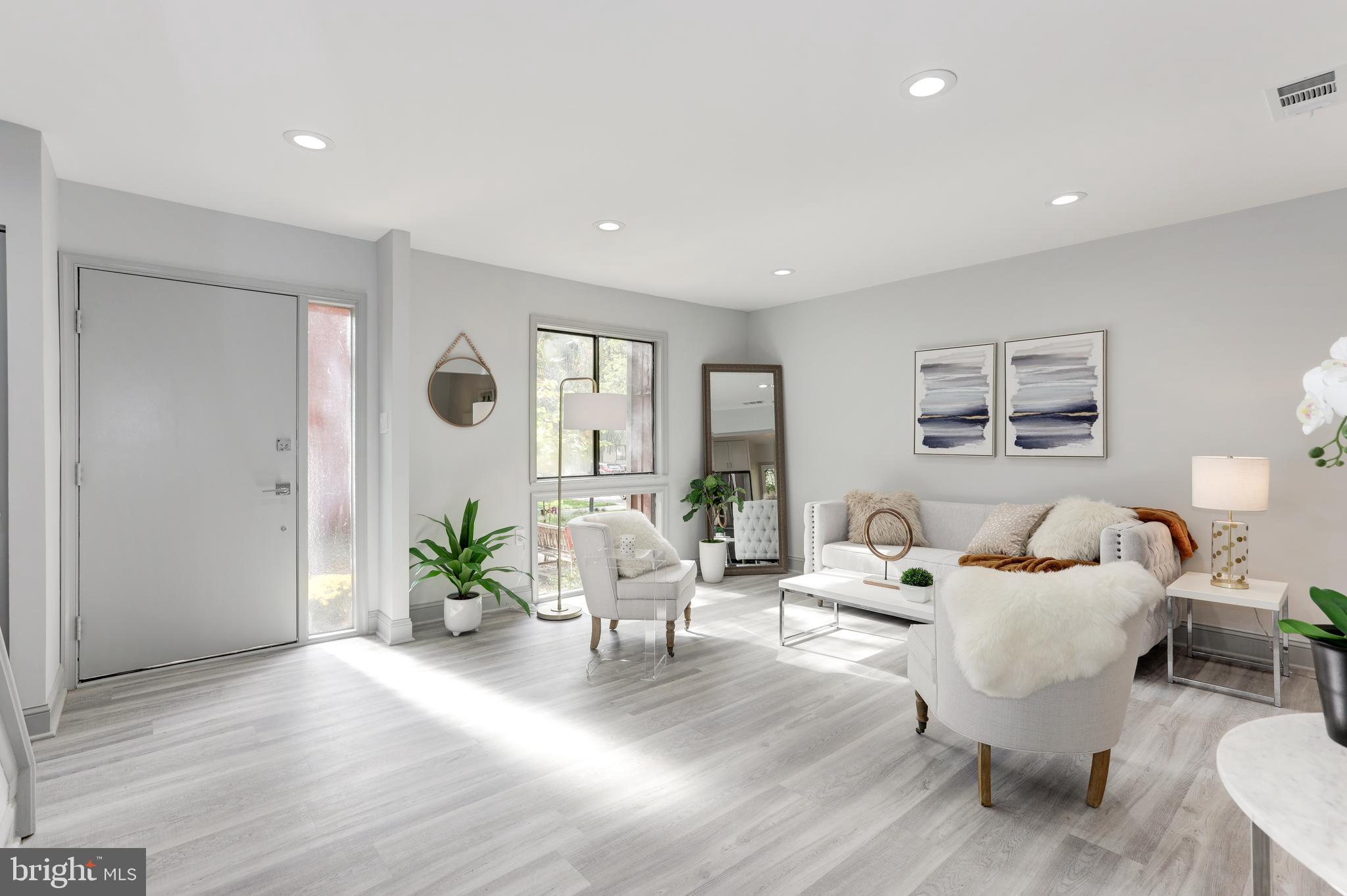 RESTON - Residential