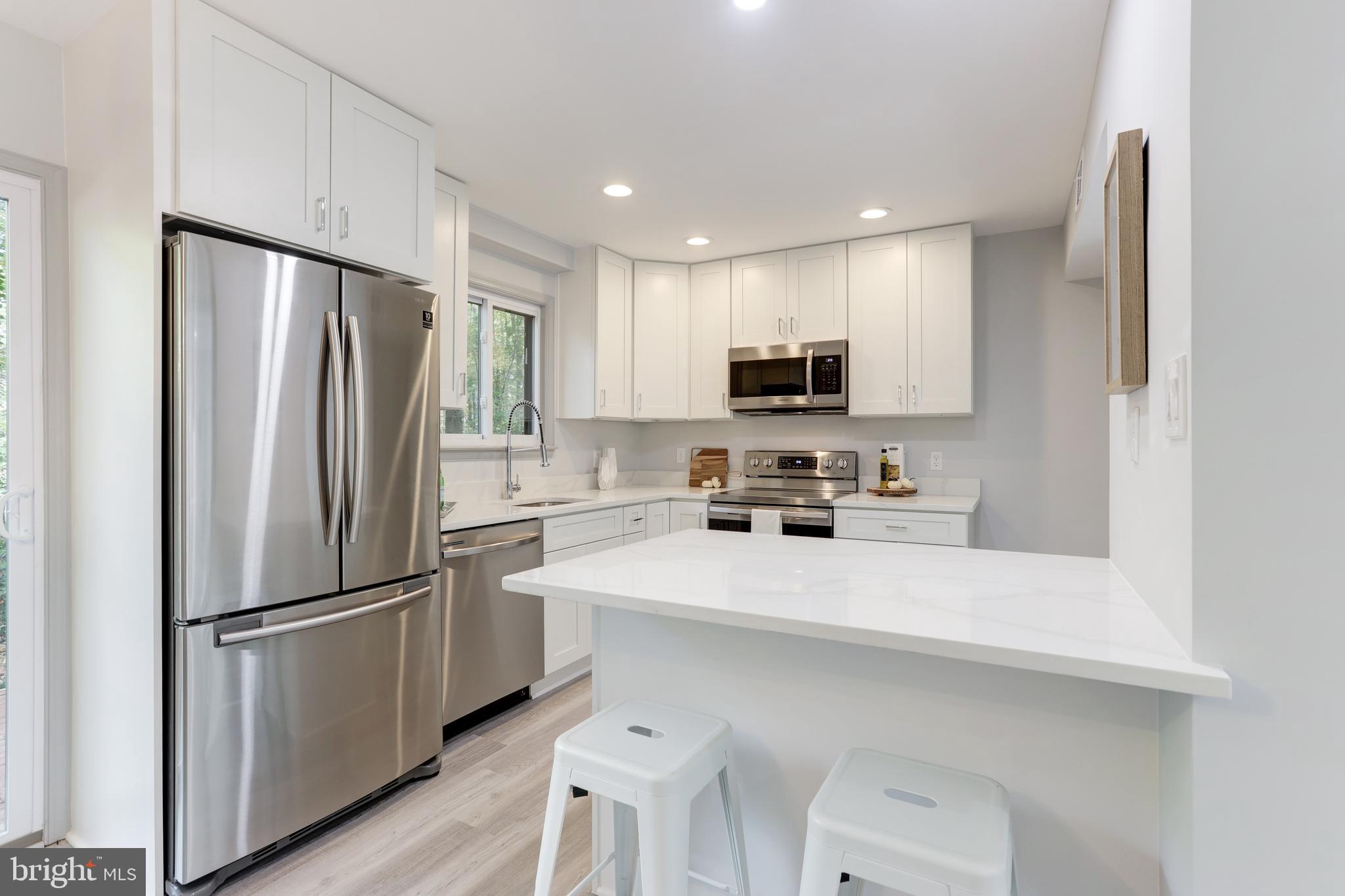 RESTON - Residential