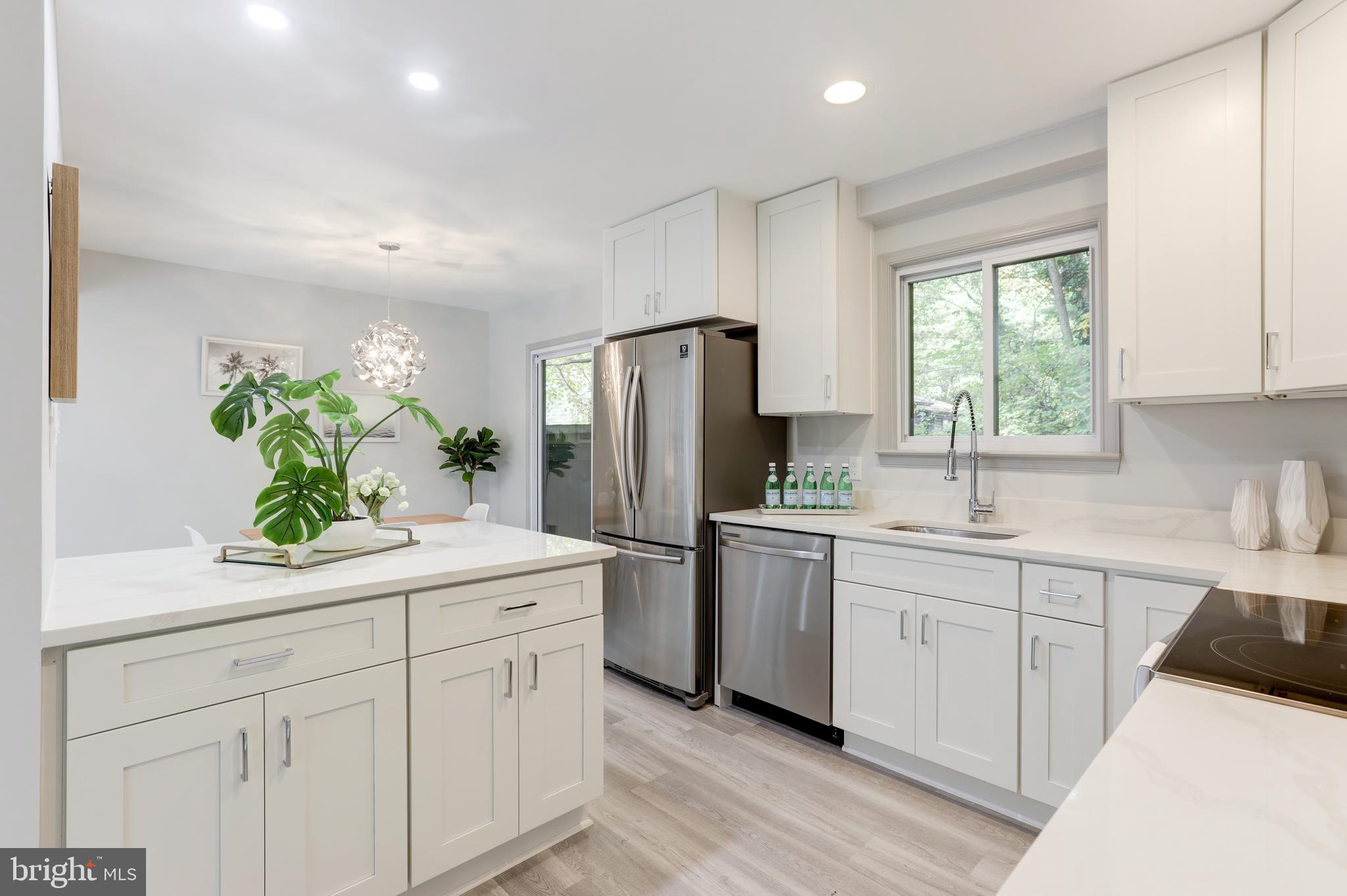 RESTON - Residential