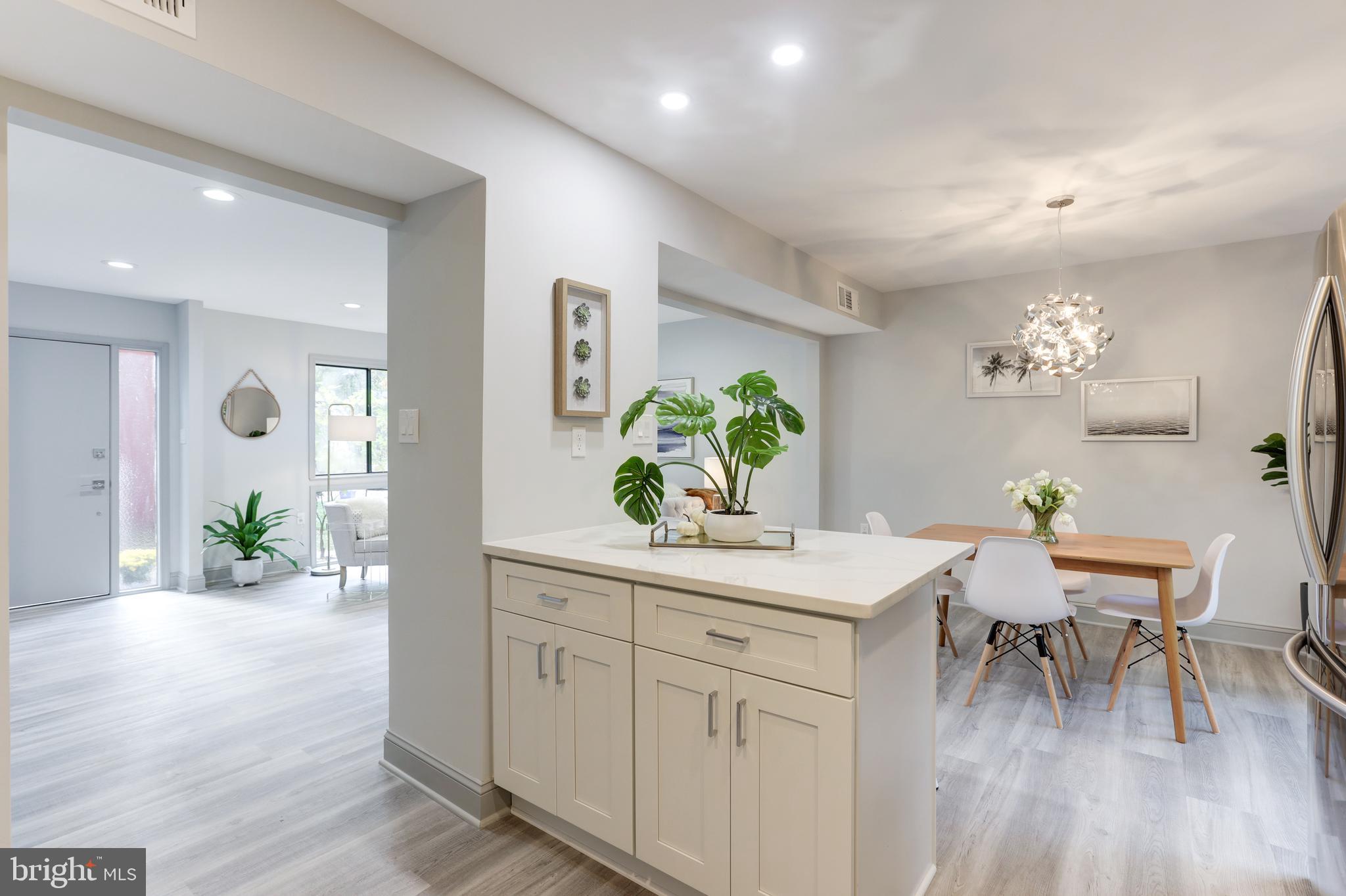 RESTON - Residential