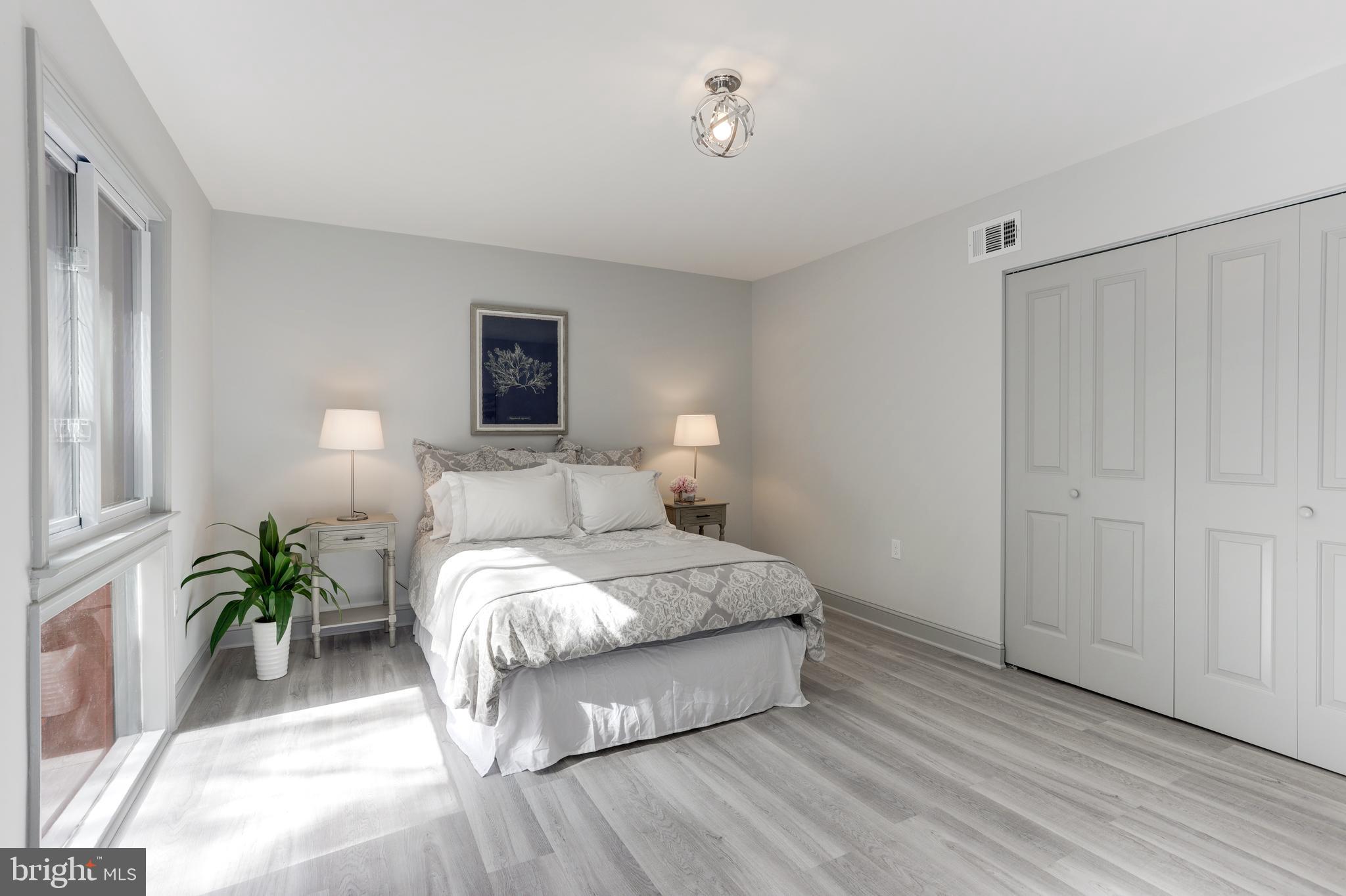 RESTON - Residential