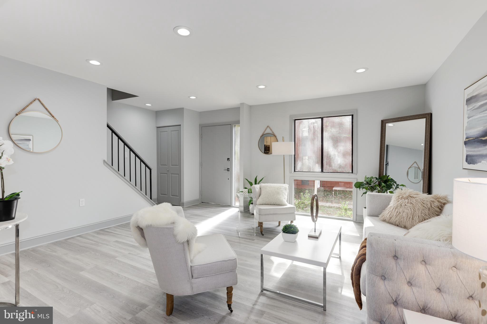 RESTON - Residential