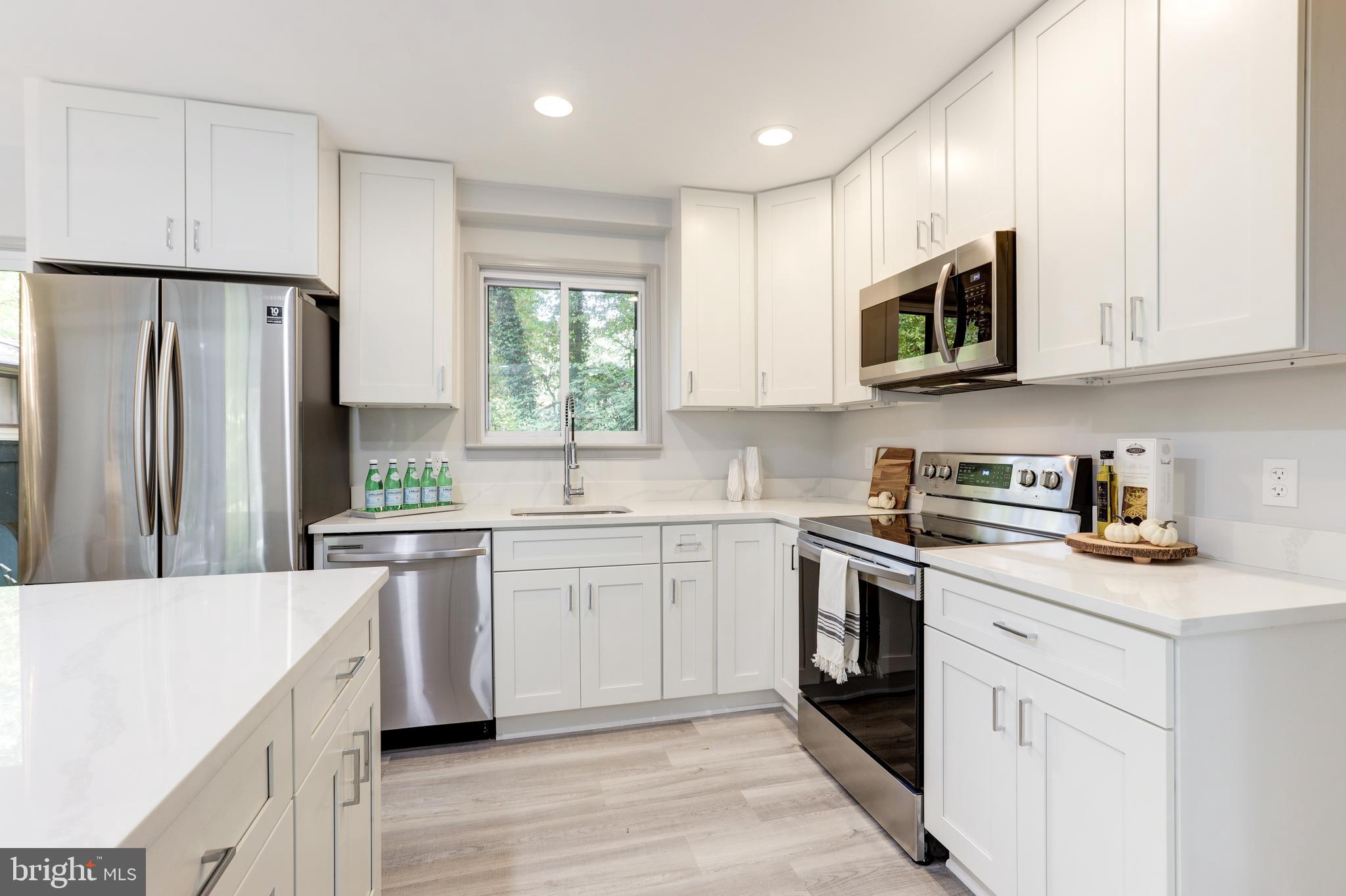 RESTON - Residential